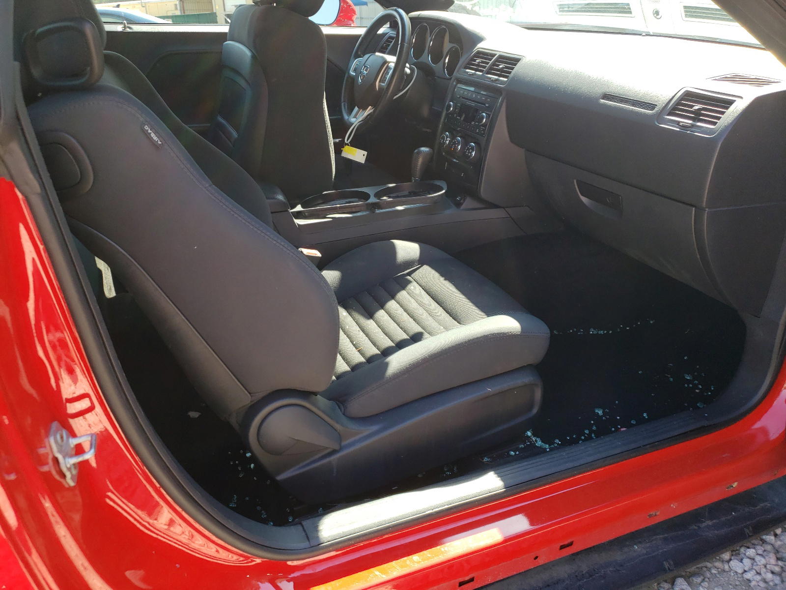 Photo 5 from auction – 2014 DODGE CHALLENGER with VIN 2C3CDYAG6EH311077