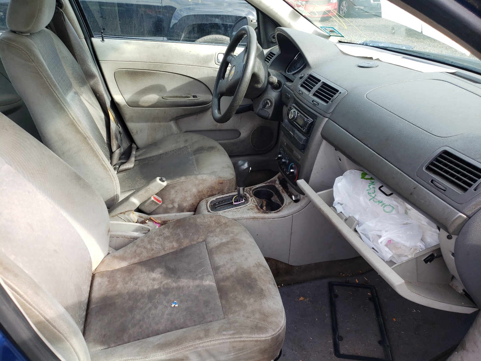Photo 5 from auction – 2005 CHEVROLET COBALT with VIN 1G1AK52F657502306