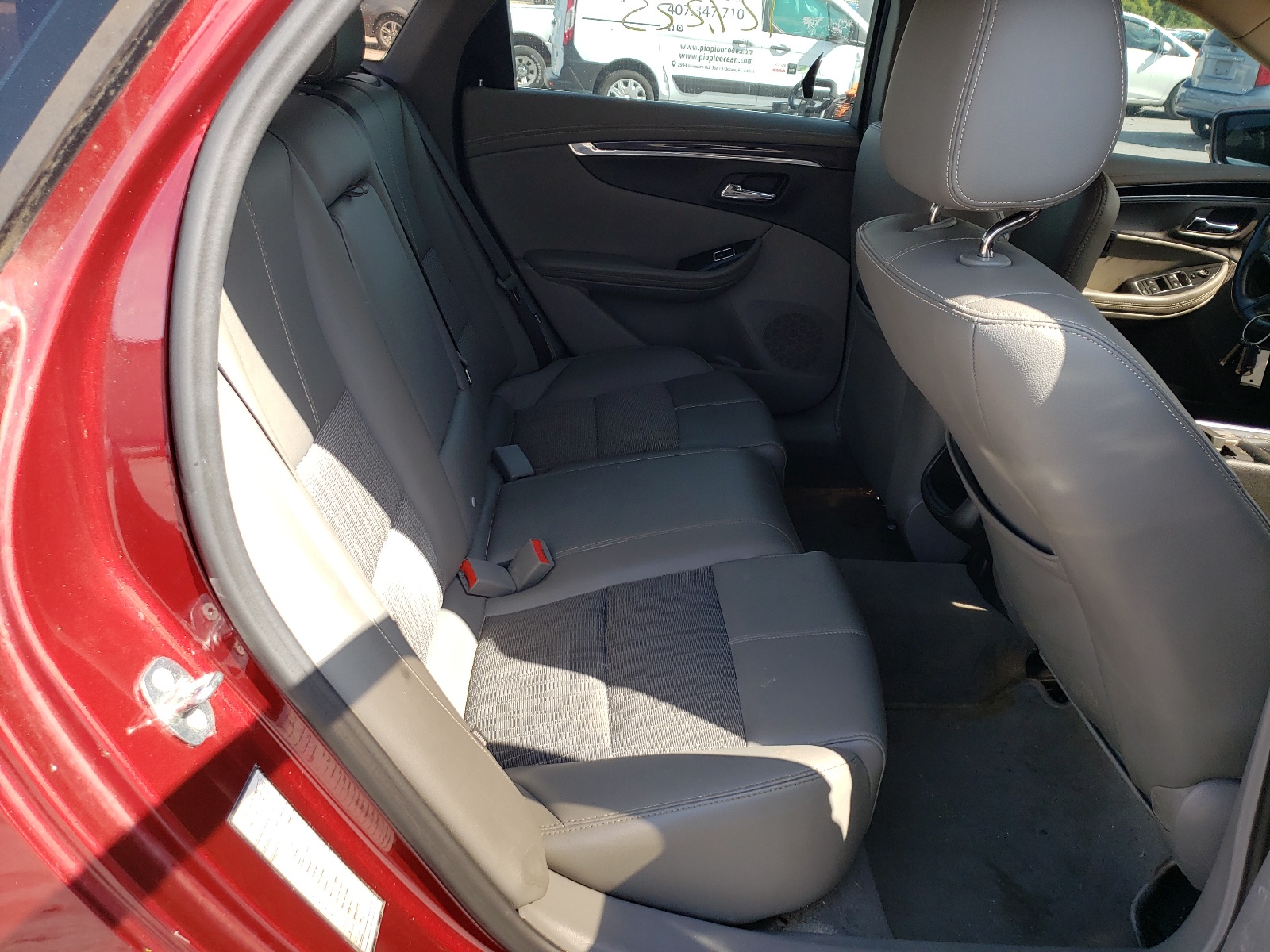 Photo 6 from auction – 2017 CHEVROLET IMPALA LT with VIN 1G1105SA9HU172564