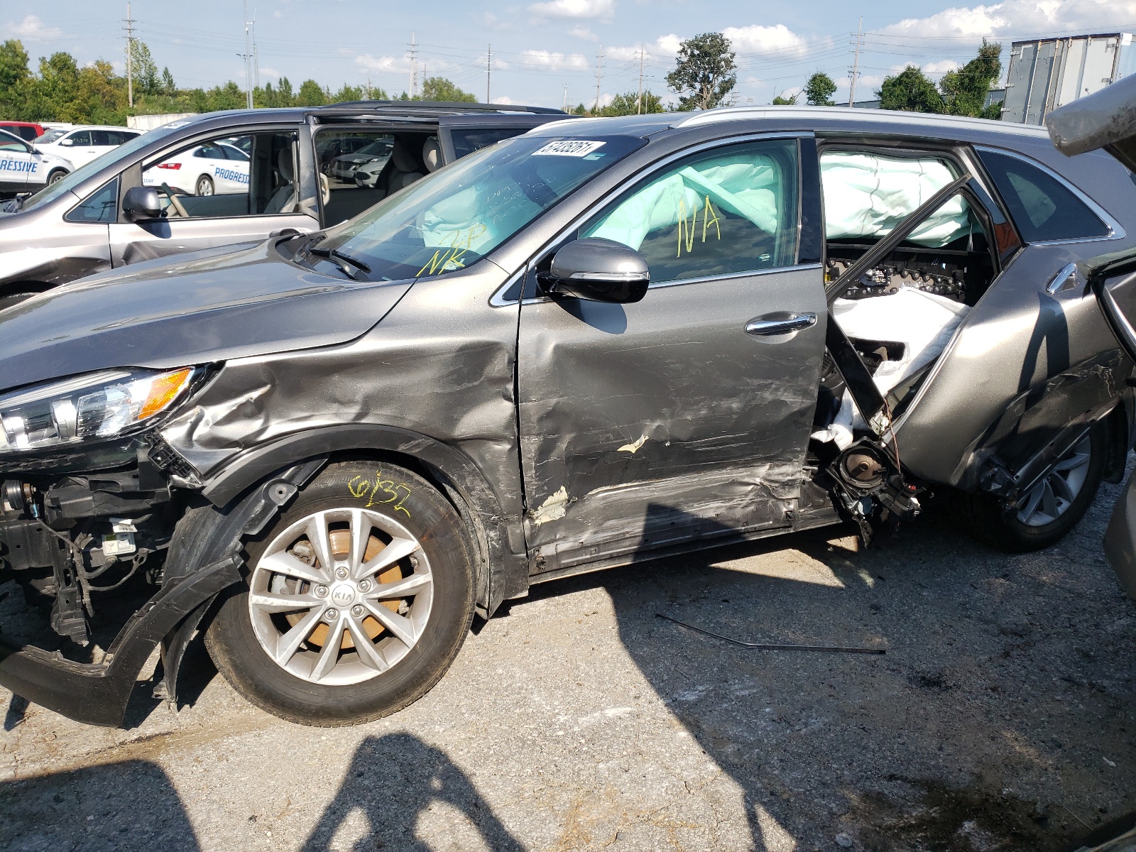 Photo 9 from auction – 2016 KIA SORENTO LX with VIN 5XYPG4A36GG114812