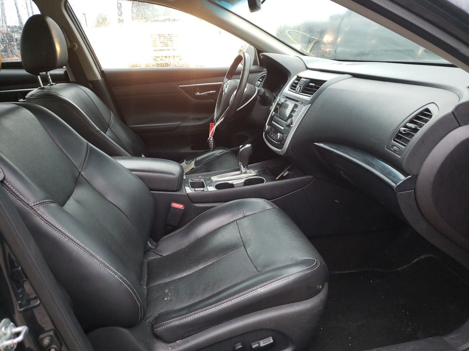 Photo 5 from auction – 2017 NISSAN ALTIMA 2.5 with VIN 1N4AL3AP3HC118245