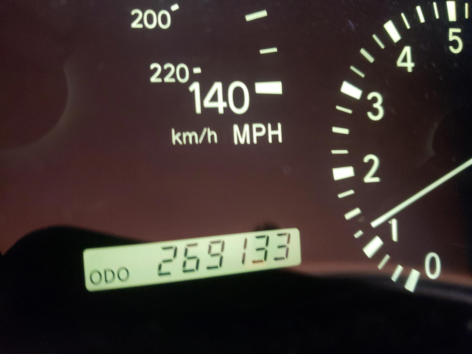 Photo 8 from auction – 2000 LEXUS RX 300 with VIN JT6HF10U4Y0138203