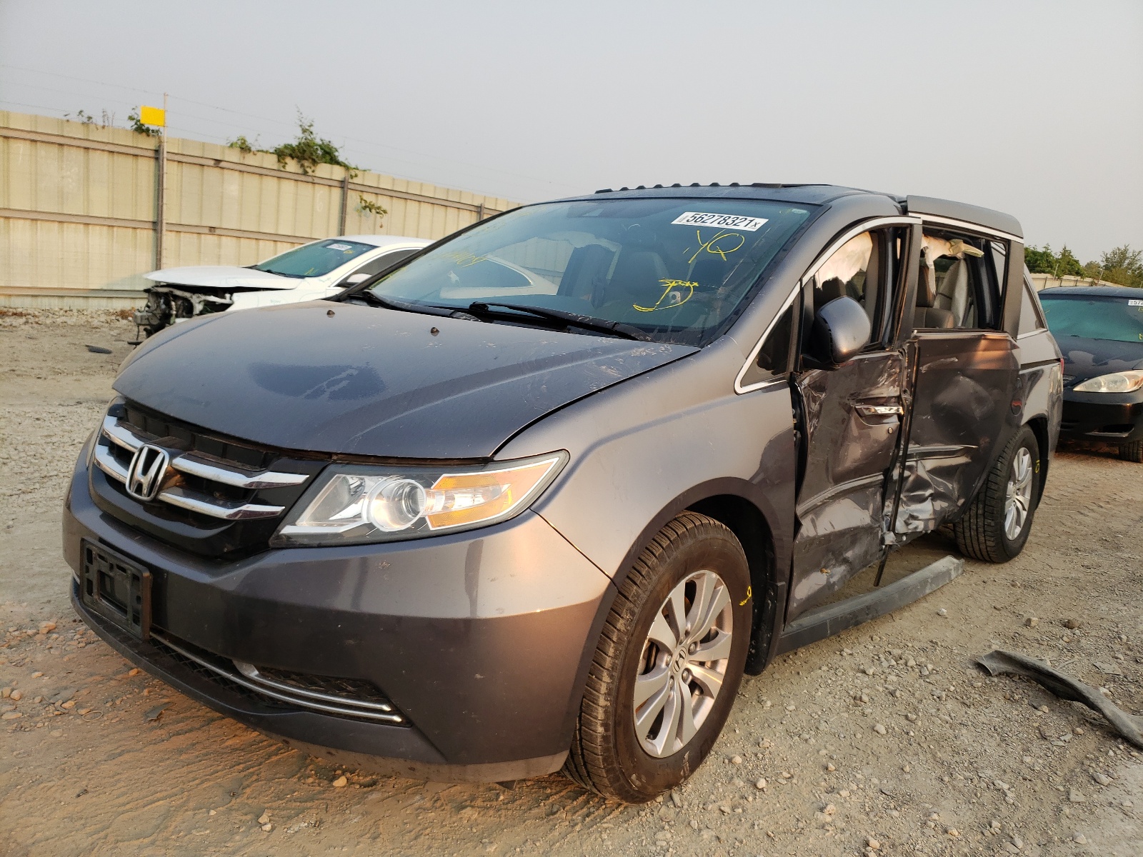 Photo 2 from auction – 2016 HONDA ODYSSEY EX with VIN 5FNRL5H68GB004409
