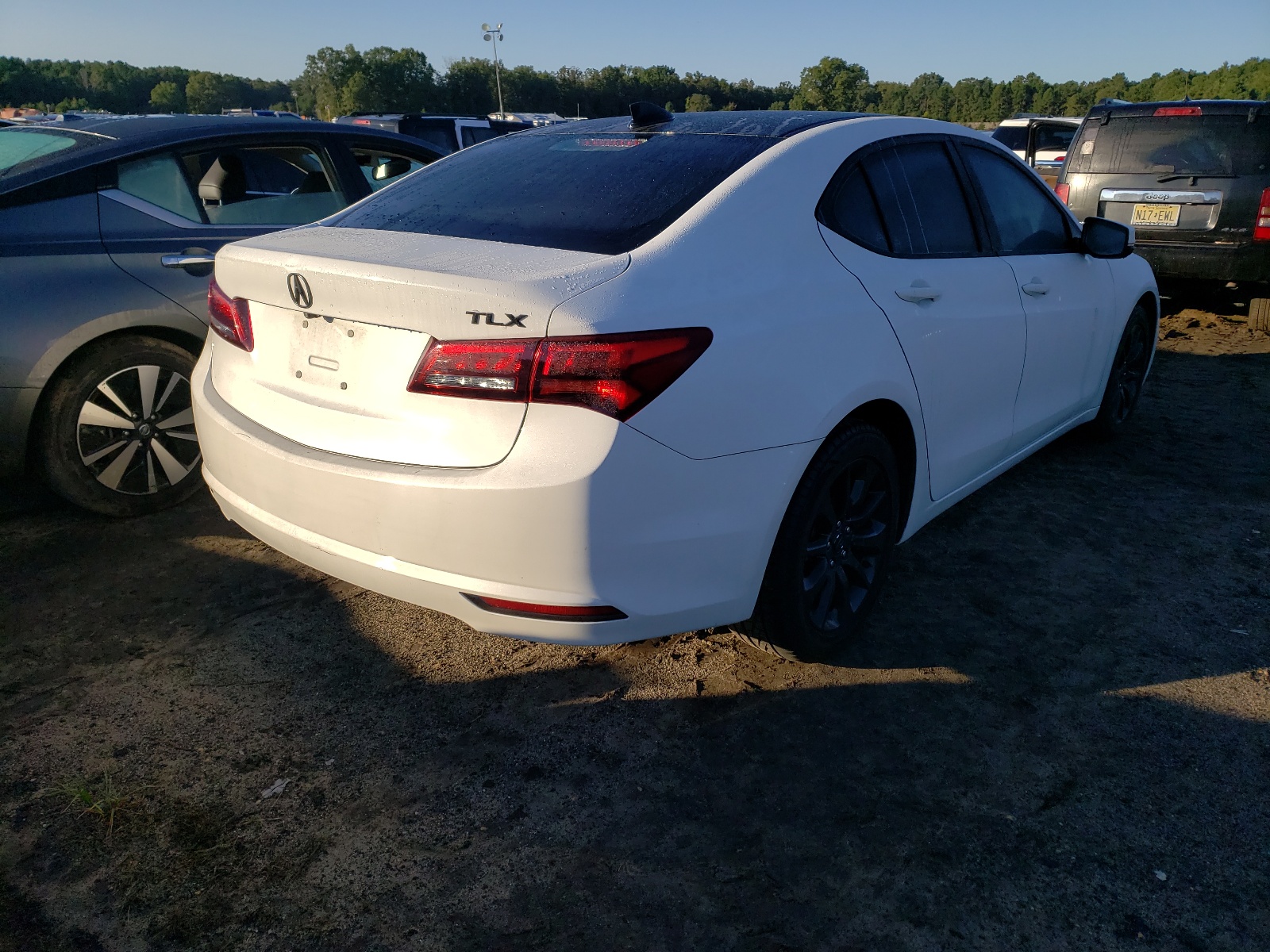 Photo 4 from auction – 2016 ACURA TLX TECH with VIN 19UUB1F5XGA013820