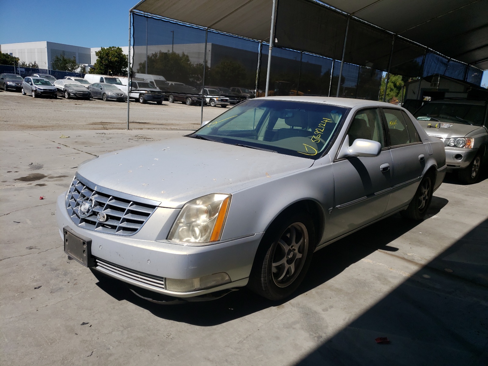 Photo 2 from auction – 2006 CADILLAC DTS with VIN 1G6KD57Y16U157059