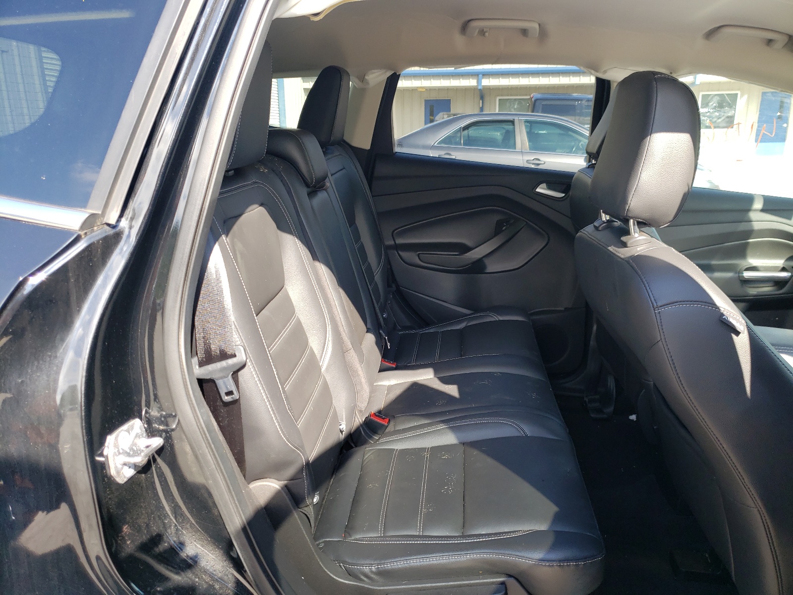 Photo 6 from auction – 2018 FORD ESCAPE SEL with VIN 1FMCU9HD5JUA98560