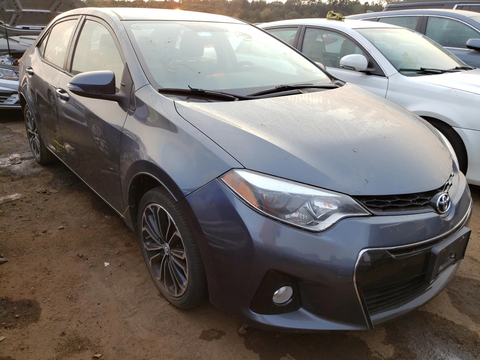 TOYOTA COROLLA L 2015 with VIN 2T1BURHE2FC422979 - Photo from auction