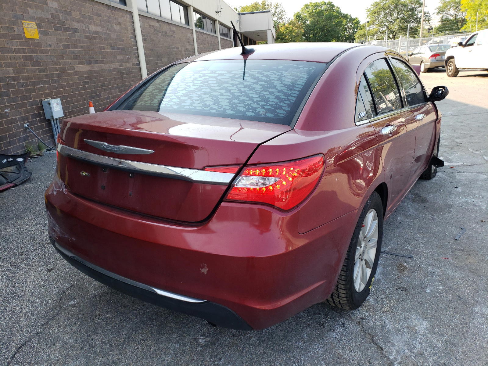 Photo 4 from auction – 2013 CHRYSLER 200 LIMITE with VIN 1C3CCBCG7DN507712