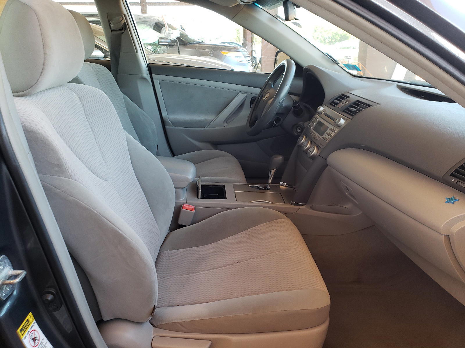 Photo 5 from auction – 2011 TOYOTA CAMRY BASE with VIN 4T4BF3EK7BR140465