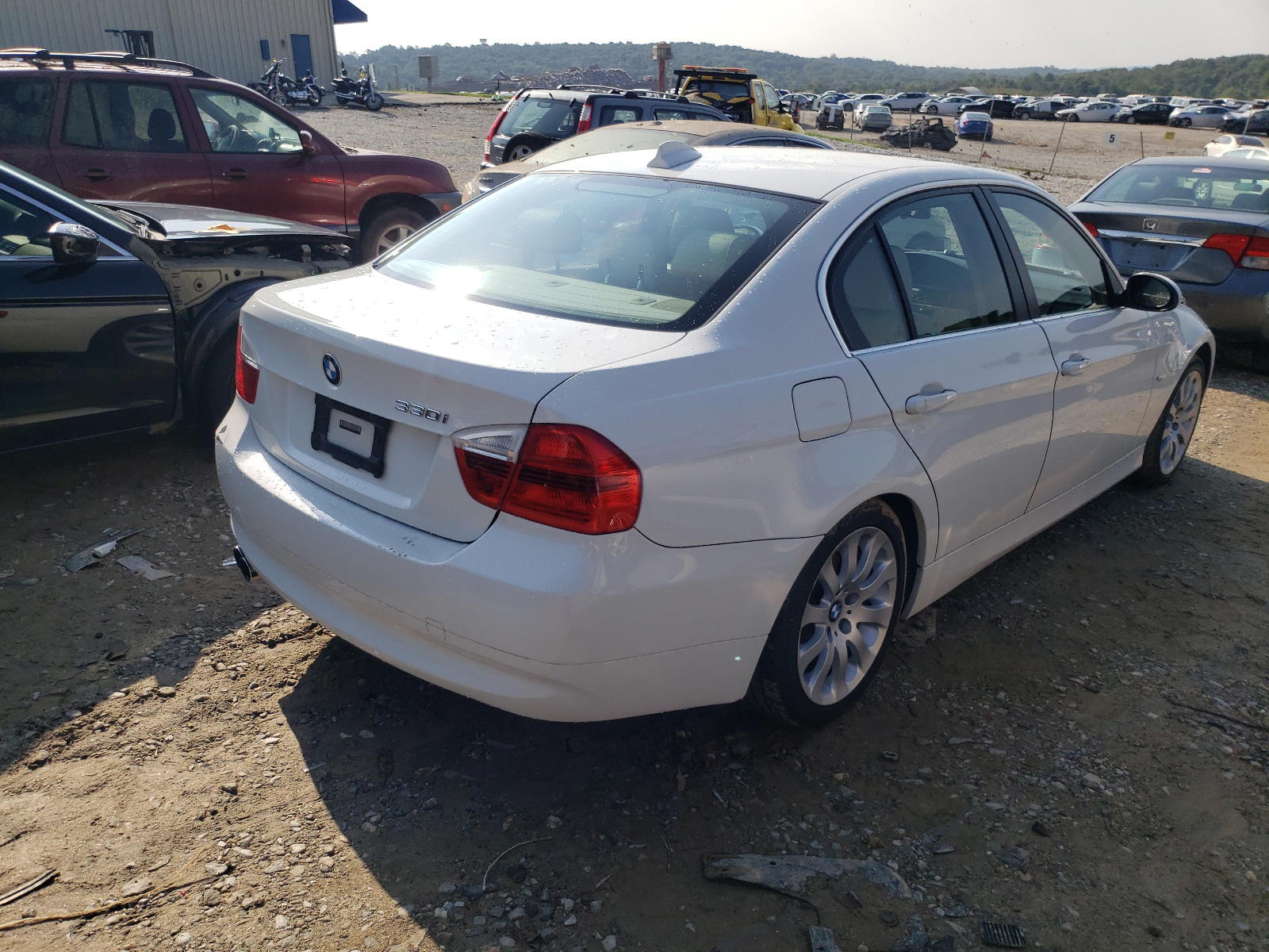 Photo 4 from auction – 2006 BMW 330 I with VIN WBAVB33536PS10260