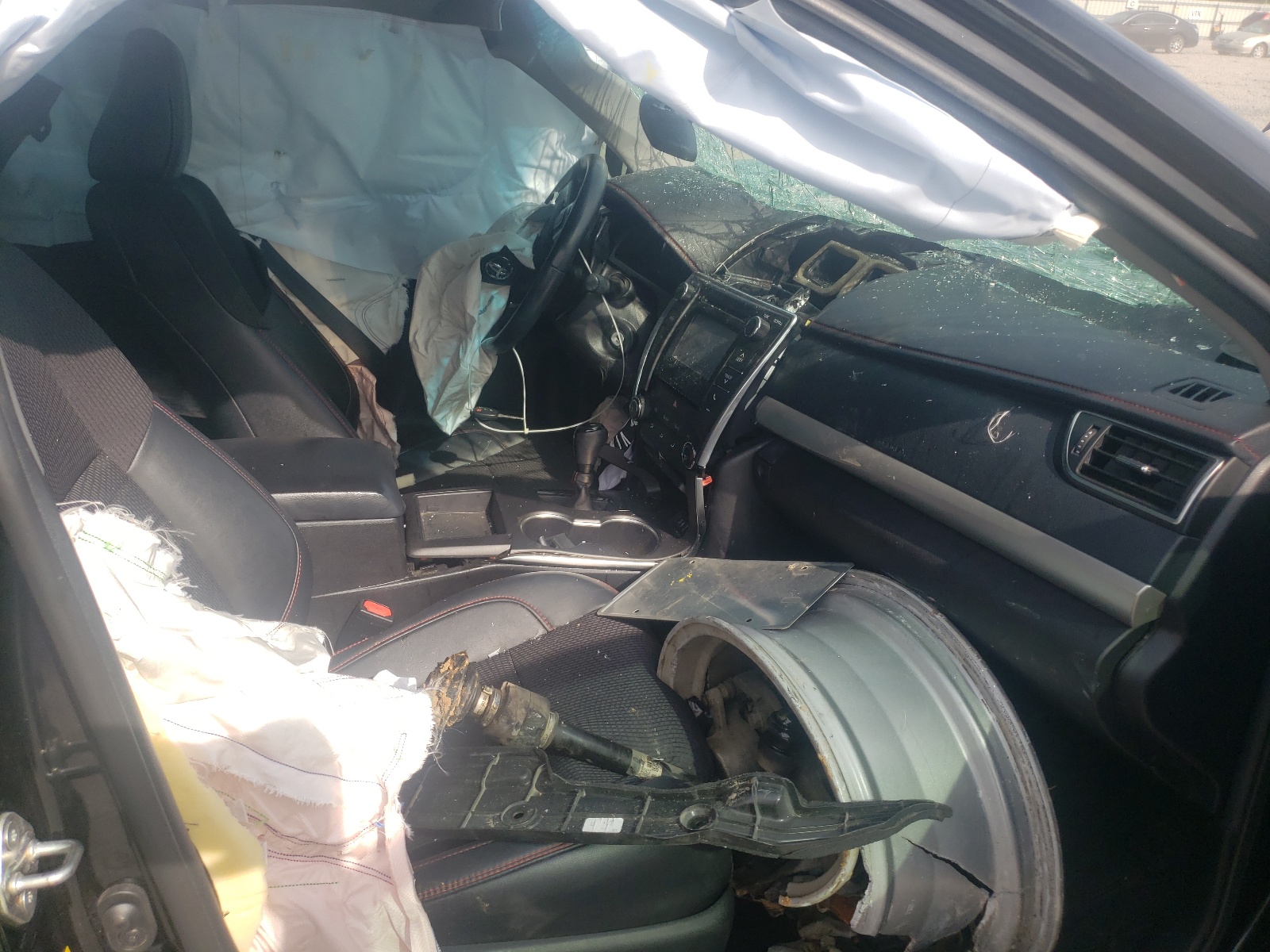 Photo 5 from auction – 2017 TOYOTA CAMRY LE with VIN 4T1BF1FK0HU412215