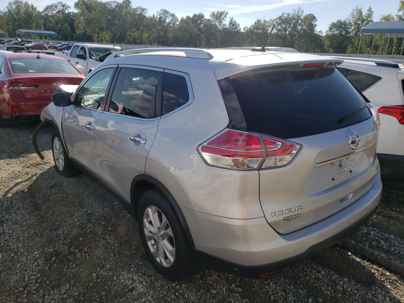 Photo 3 from auction – 2015 NISSAN ROGUE S with VIN KNMAT2MT8FP535590