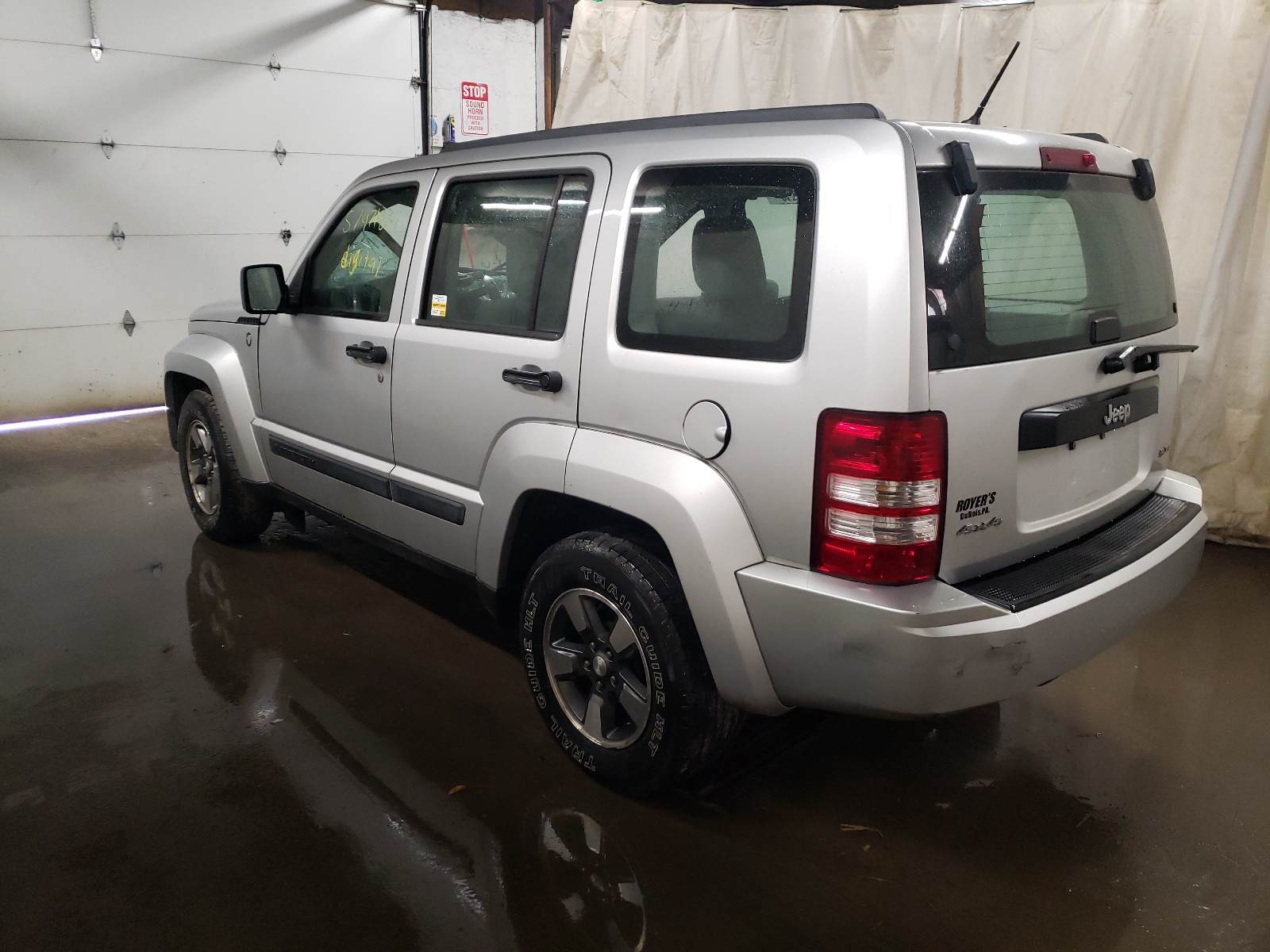 Photo 3 from auction – 2008 JEEP LIBERTY SP with VIN 1J8GN28K78W133695