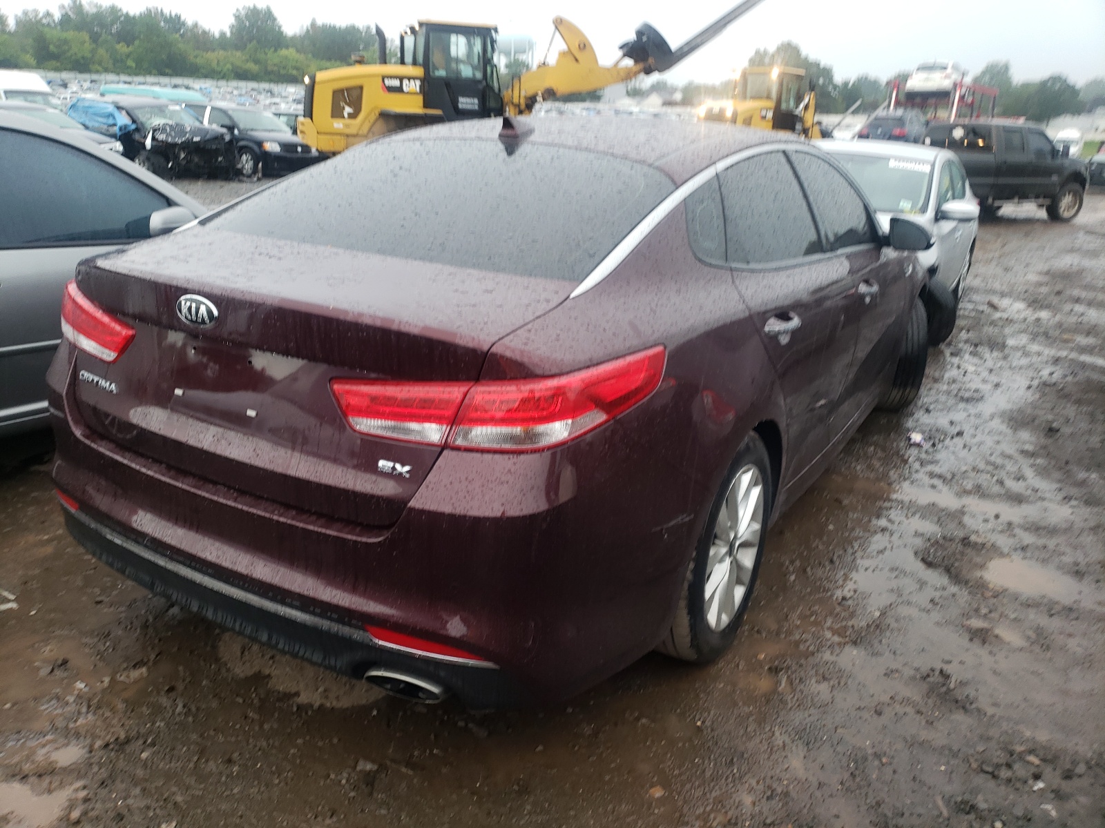 Photo 4 from auction – 2018 KIA OPTIMA EX with VIN 5XXGU4L39JG248411