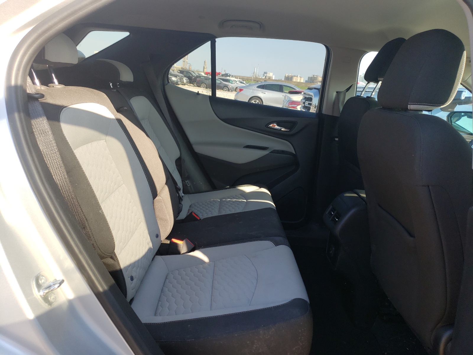 Photo 6 from auction – 2020 CHEVROLET EQUINOX LS with VIN 2GNAXHEV7L6170927