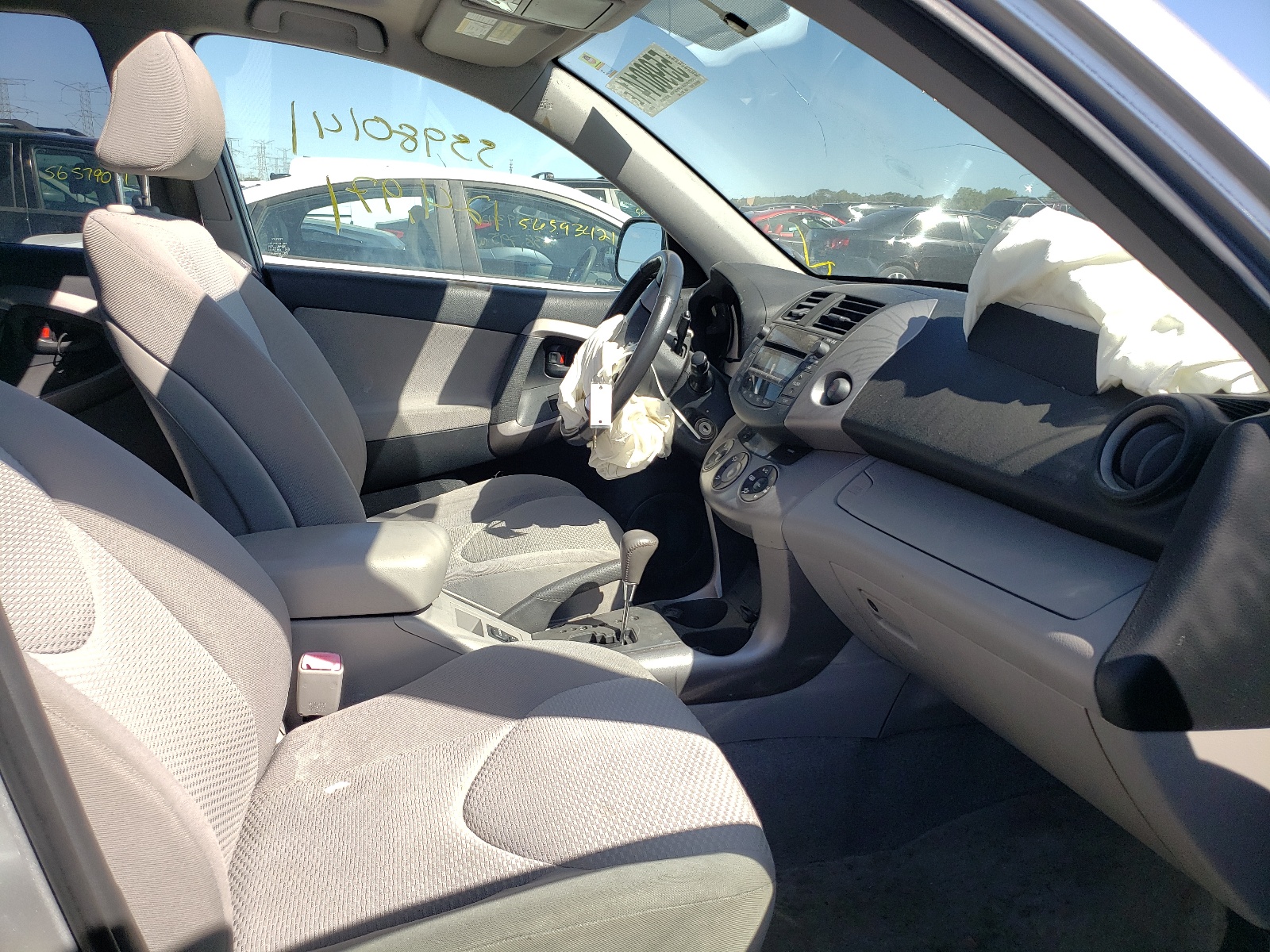 Photo 5 from auction – 2007 TOYOTA RAV4 LIMIT with VIN JTMBD31V976024412