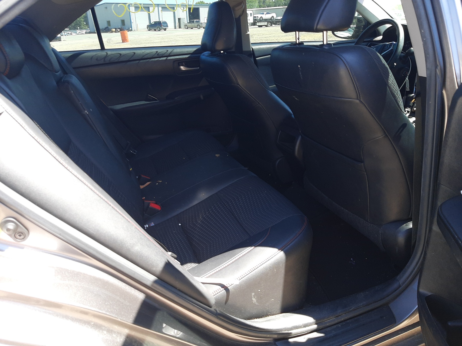 Photo 6 from auction – 2015 TOYOTA CAMRY LE with VIN 4T1BF1FK1FU009549