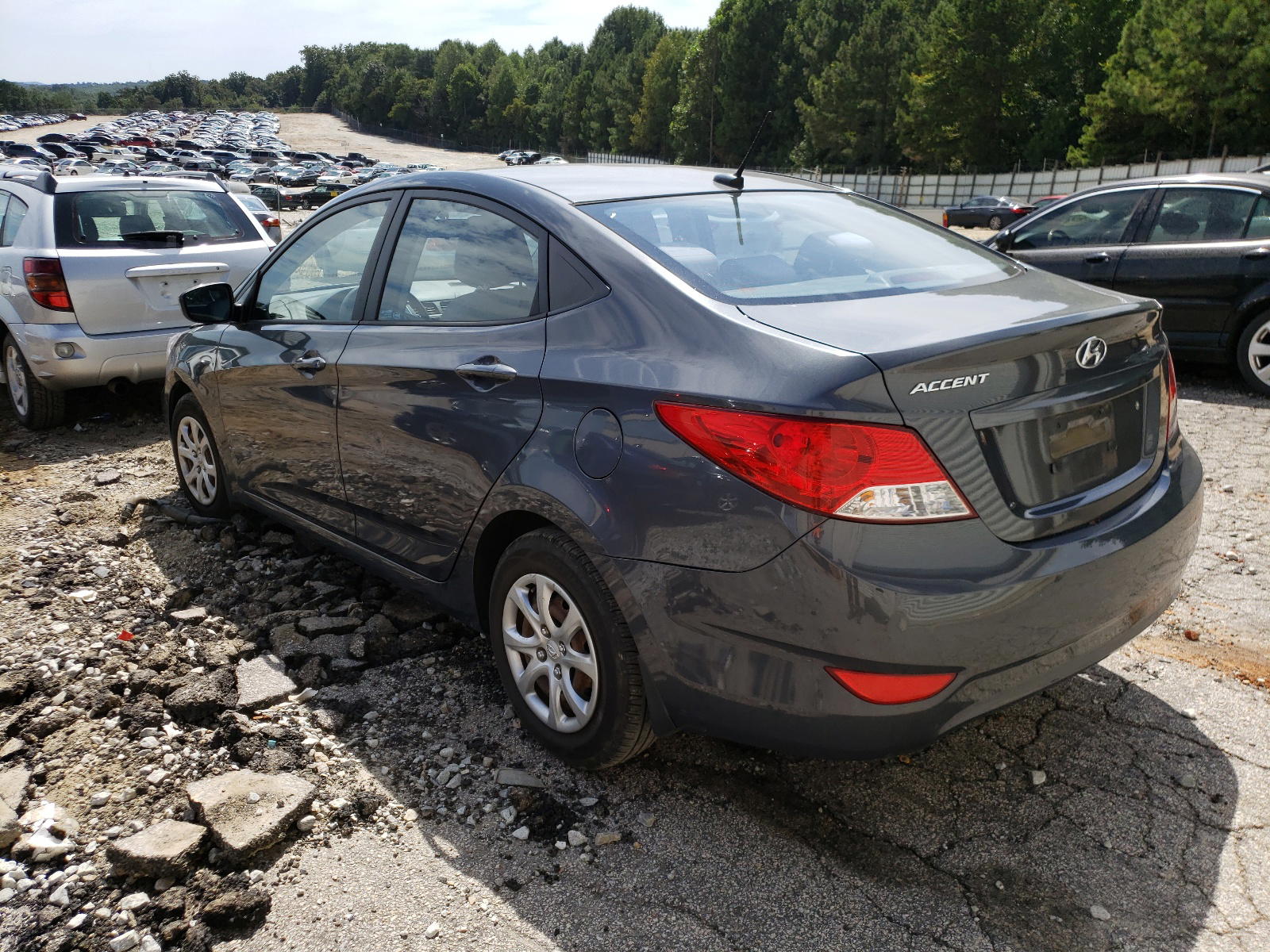 Photo 3 from auction – 2012 HYUNDAI ACCENT GLS with VIN KMHCT4AE7CU257557