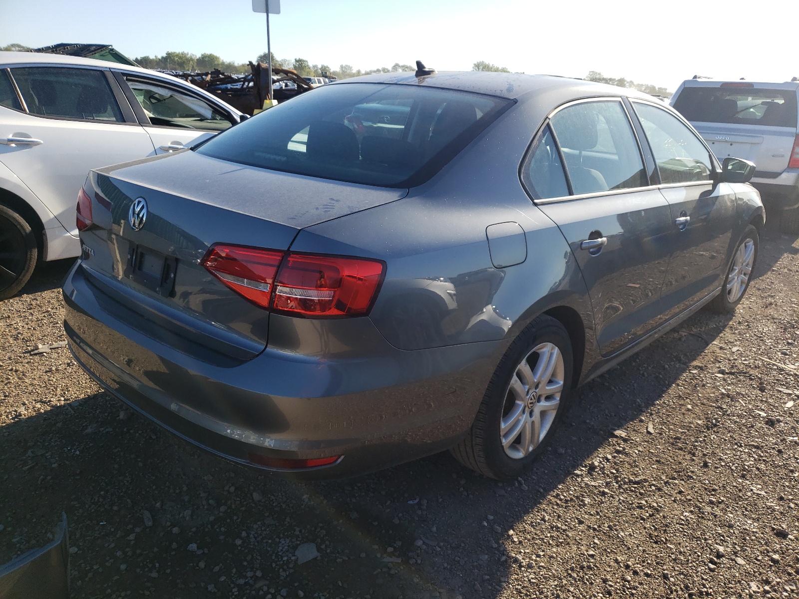 Photo 4 from auction – 2015 VOLKSWAGEN JETTA BASE with VIN 3VW2K7AJ6FM351209