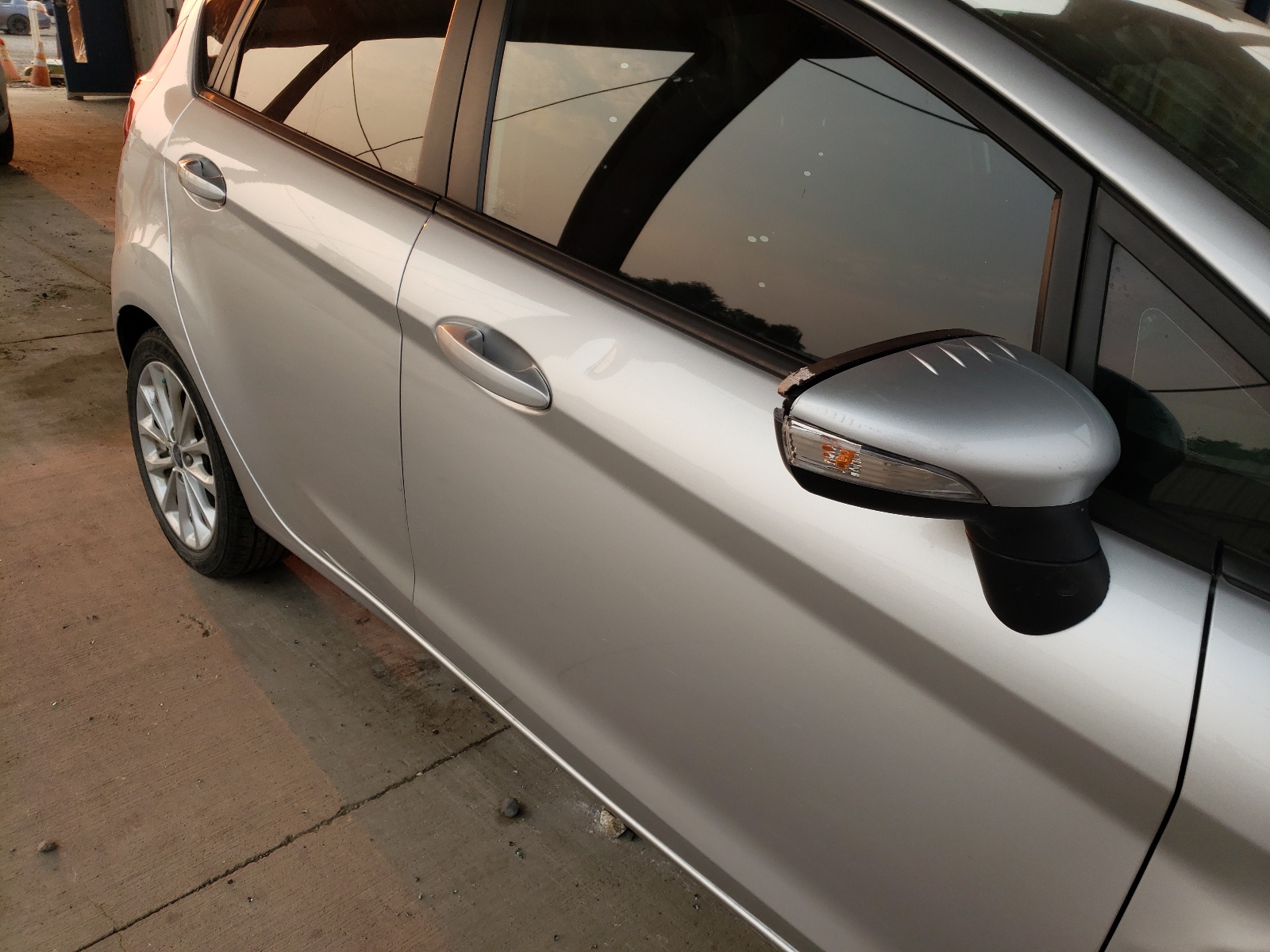 Photo 9 from auction – 2014 FORD FIESTA SE with VIN 3FADP4EJ6EM117730
