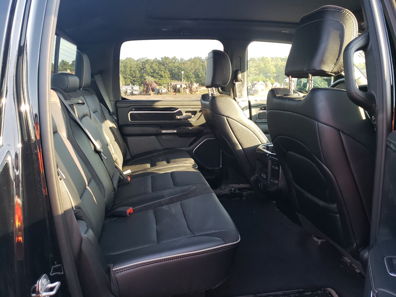 Photo 6 from auction – 2021 RAM 1500 LARAM with VIN 1C6SRFJT6MN568473