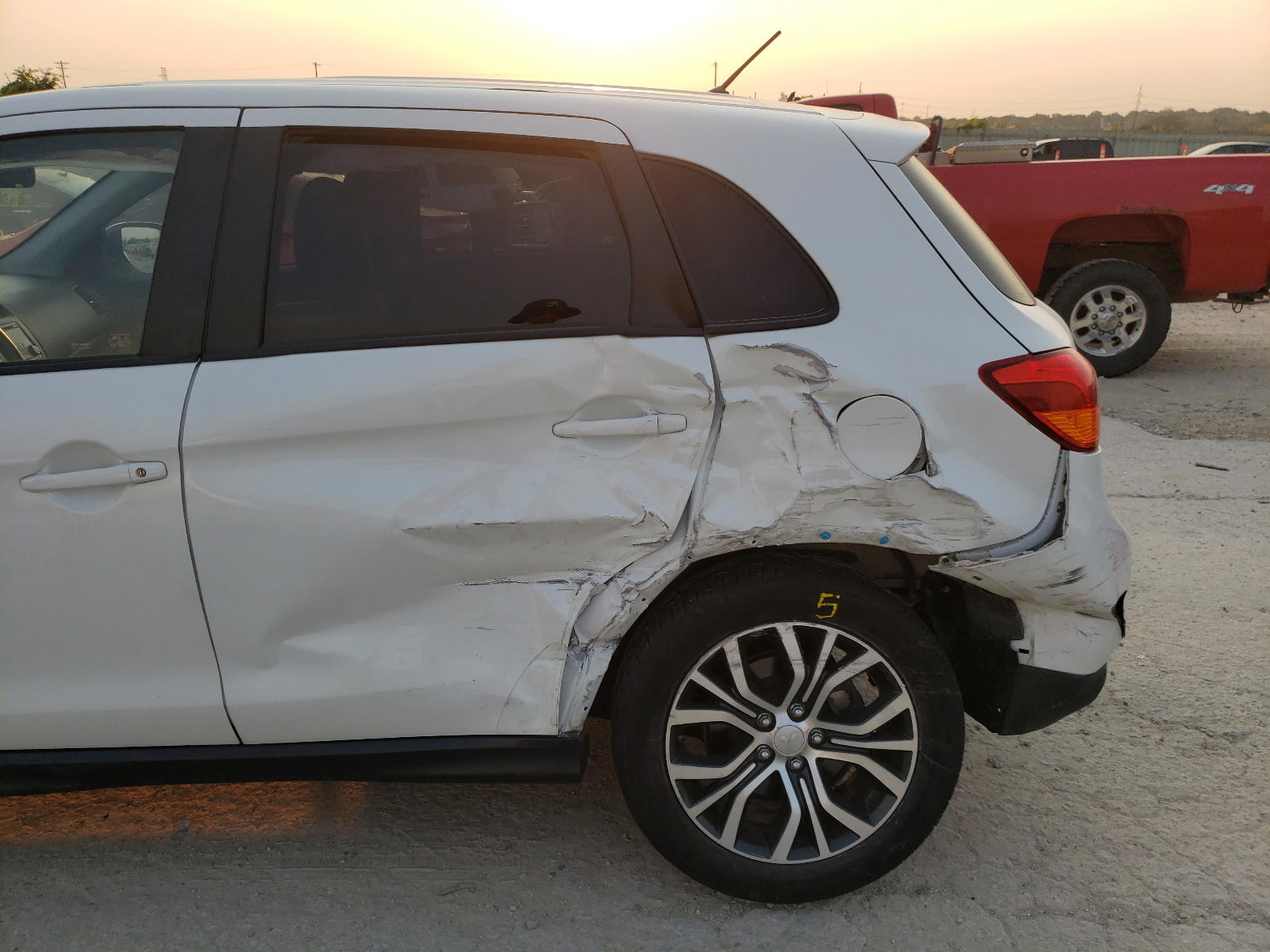Photo 9 from auction – 2016 MITSUBISHI OUTLANDER with VIN JA4AP3AU8GZ041141