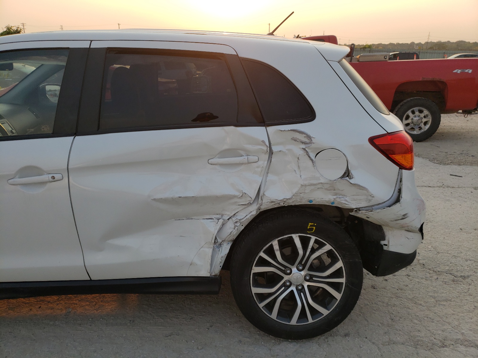 Zdjęcie 9 z aukcji – 2016 MITSUBISHI OUTLANDER z VIN JA4AP3AU8GZ041141