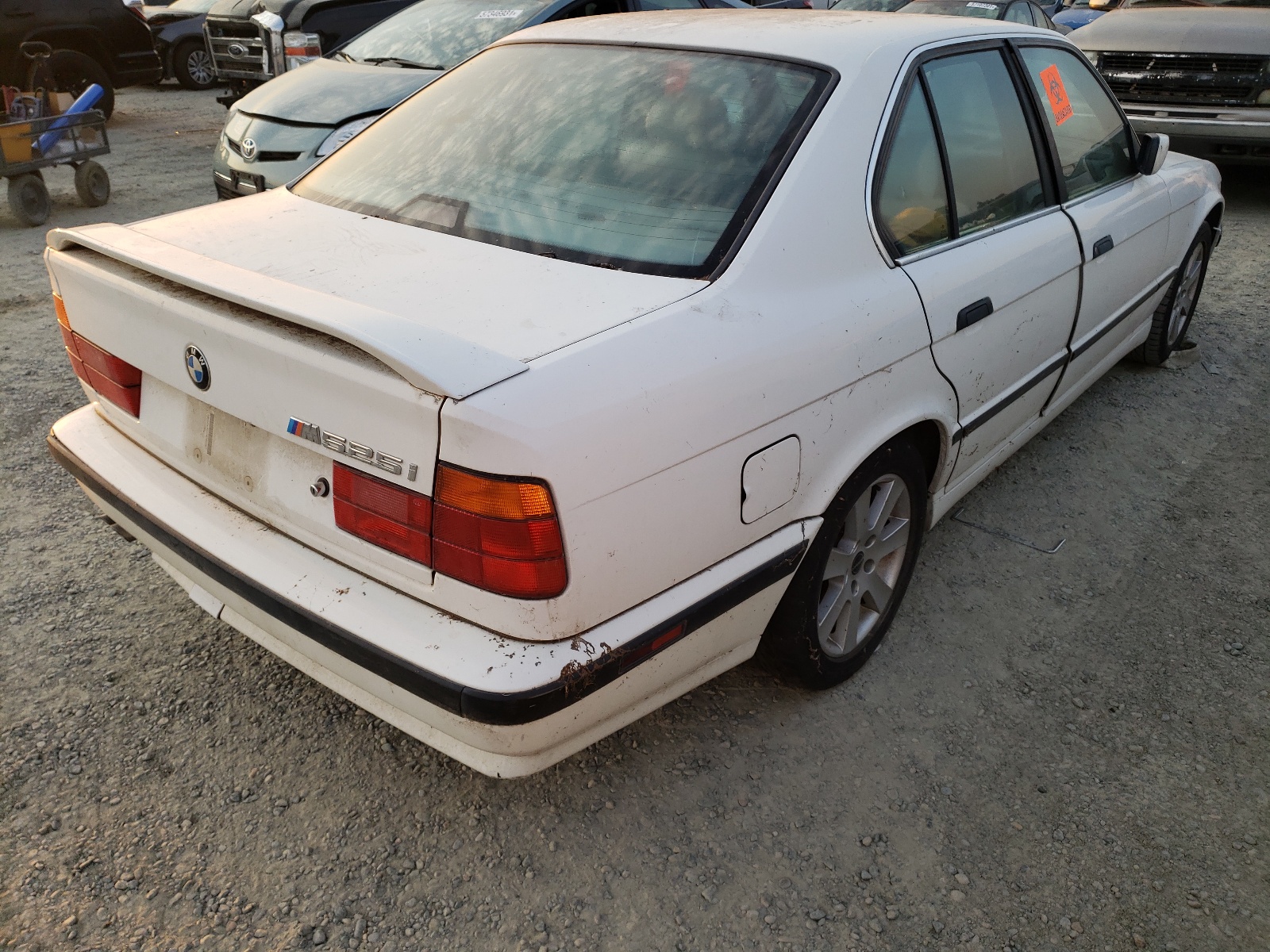 Photo 4 from auction – 1993 BMW 525 I AUTO with VIN WBAHD6311PBJ84567
