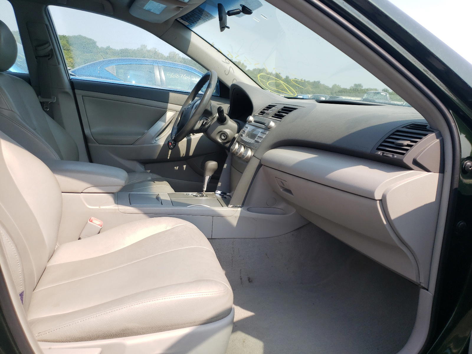 Photo 5 from auction – 2011 TOYOTA CAMRY BASE with VIN 4T4BF3EK4BR131027