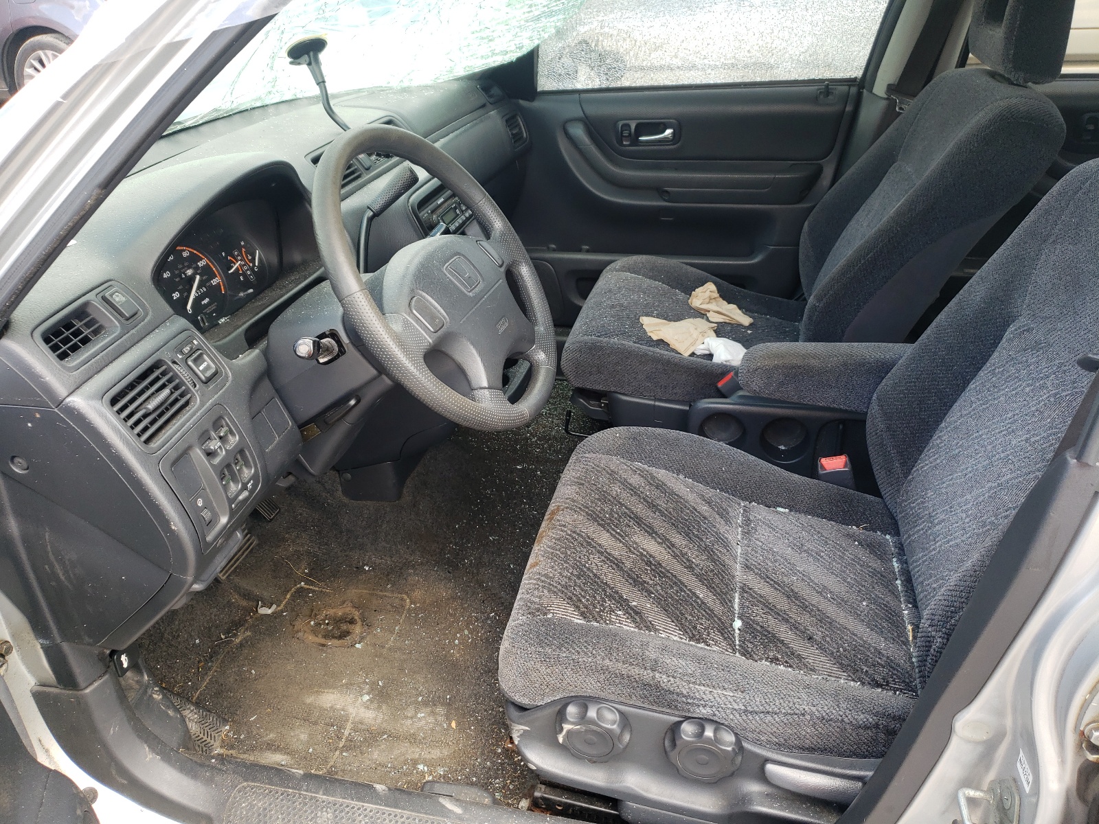 Photo 5 from auction – 2001 HONDA CR-V EX with VIN JHLRD18641S026815