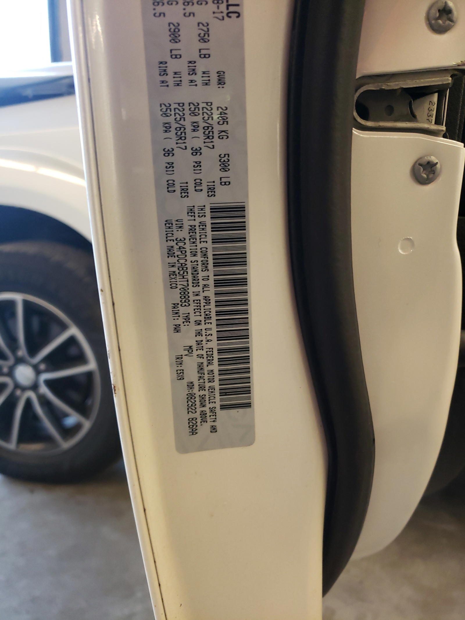 Photo 10 from auction – 2017 DODGE JOURNEY SE with VIN 3C4PDCAB5HT708893