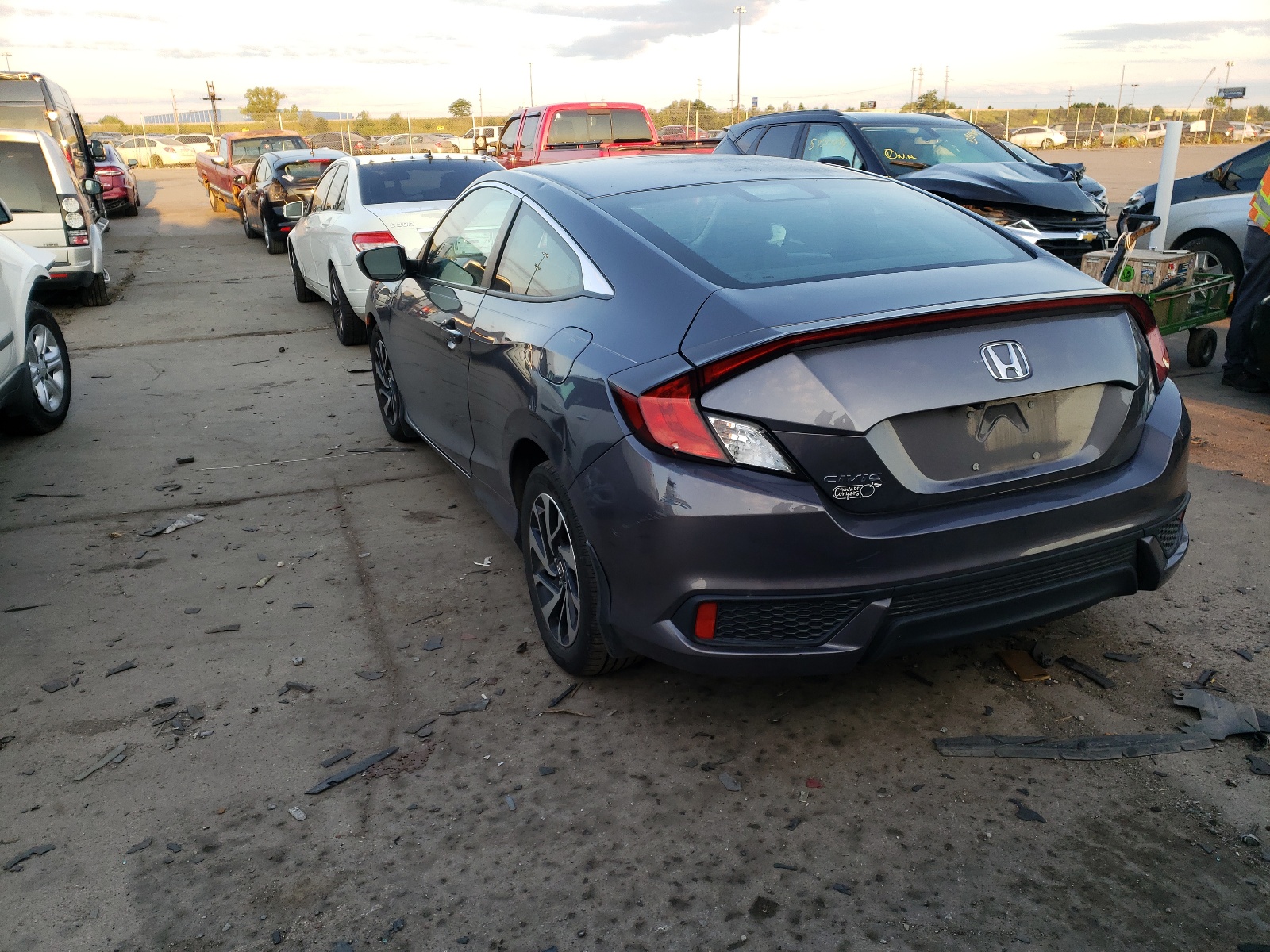 Photo 3 from auction – 2017 HONDA CIVIC LX with VIN 2HGFC4B00HH303987