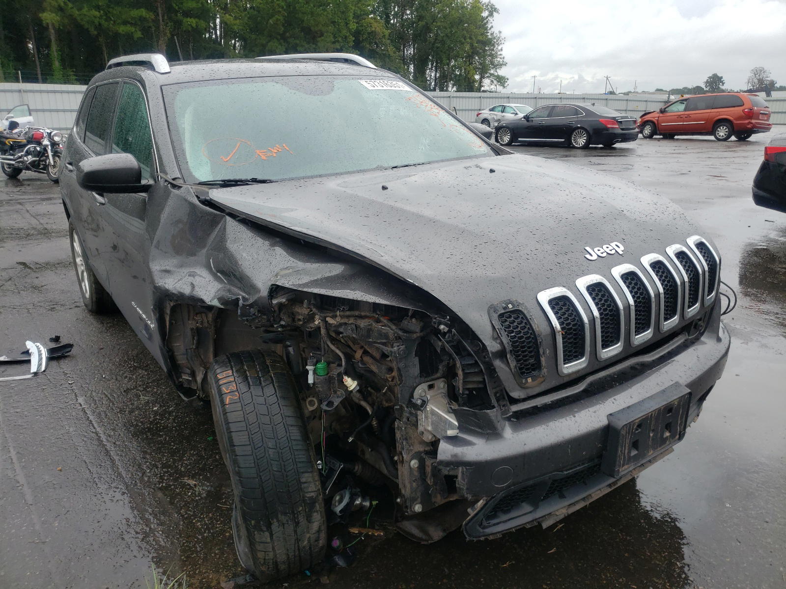 JEEP CHEROKEE L 2014 with VIN 1C4PJMCB3EW186010 - Photo from auction
