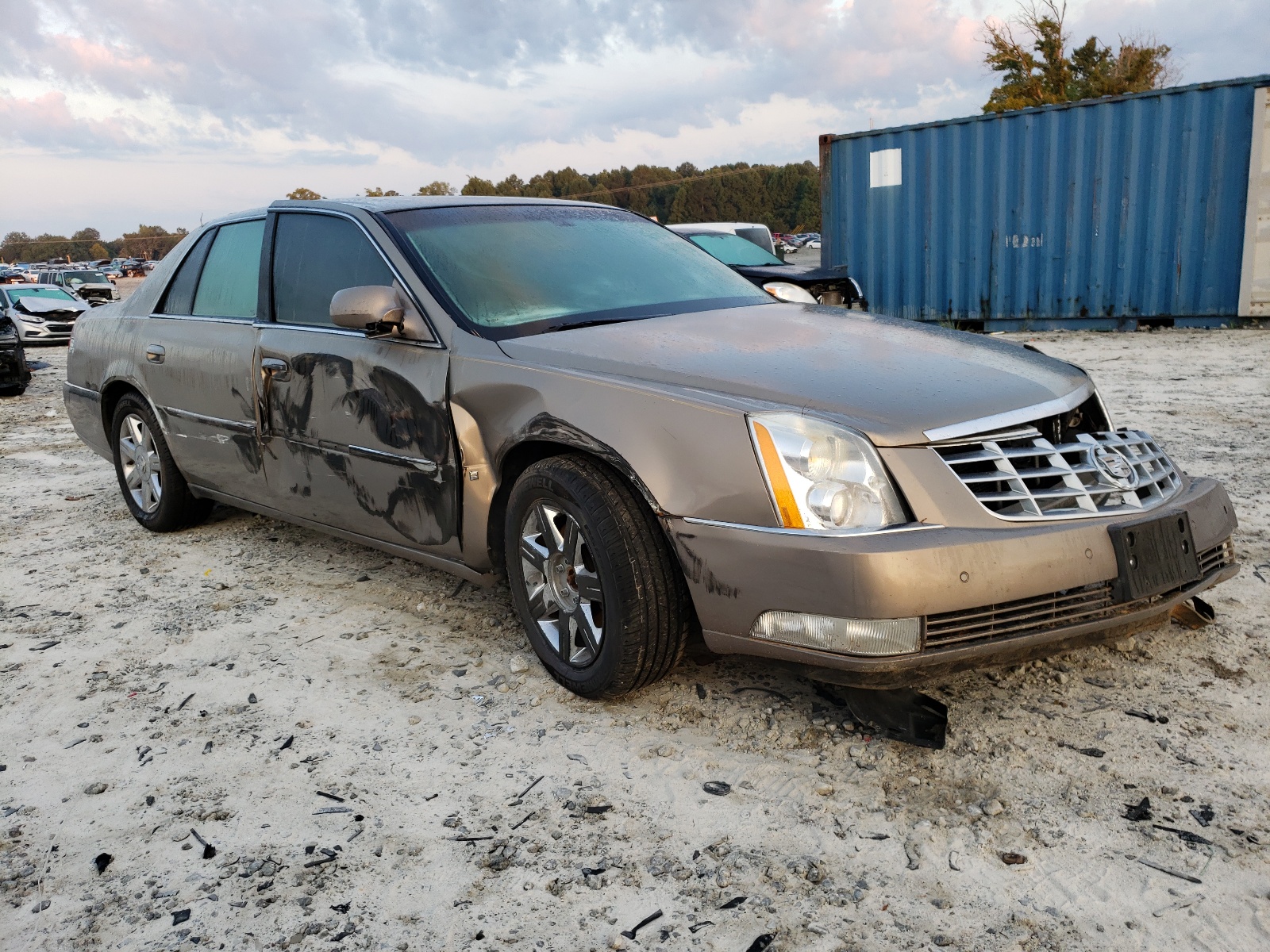 CADILLAC DTS 2006 with VIN 1G6KD57Y86U116329 - Photo from auction