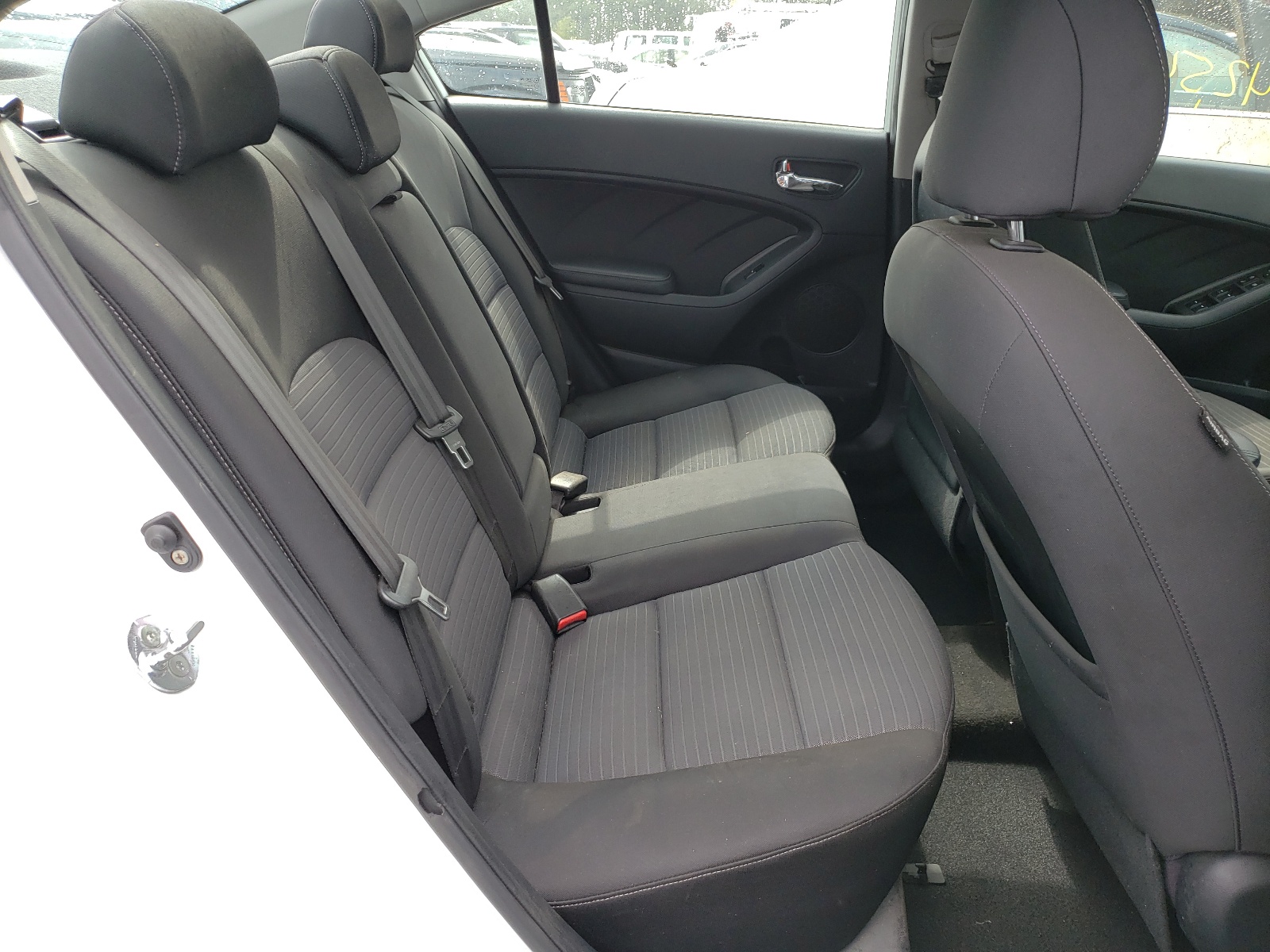 Photo 6 from auction – 2014 KIA FORTE LX with VIN KNAFX4A65E5095873