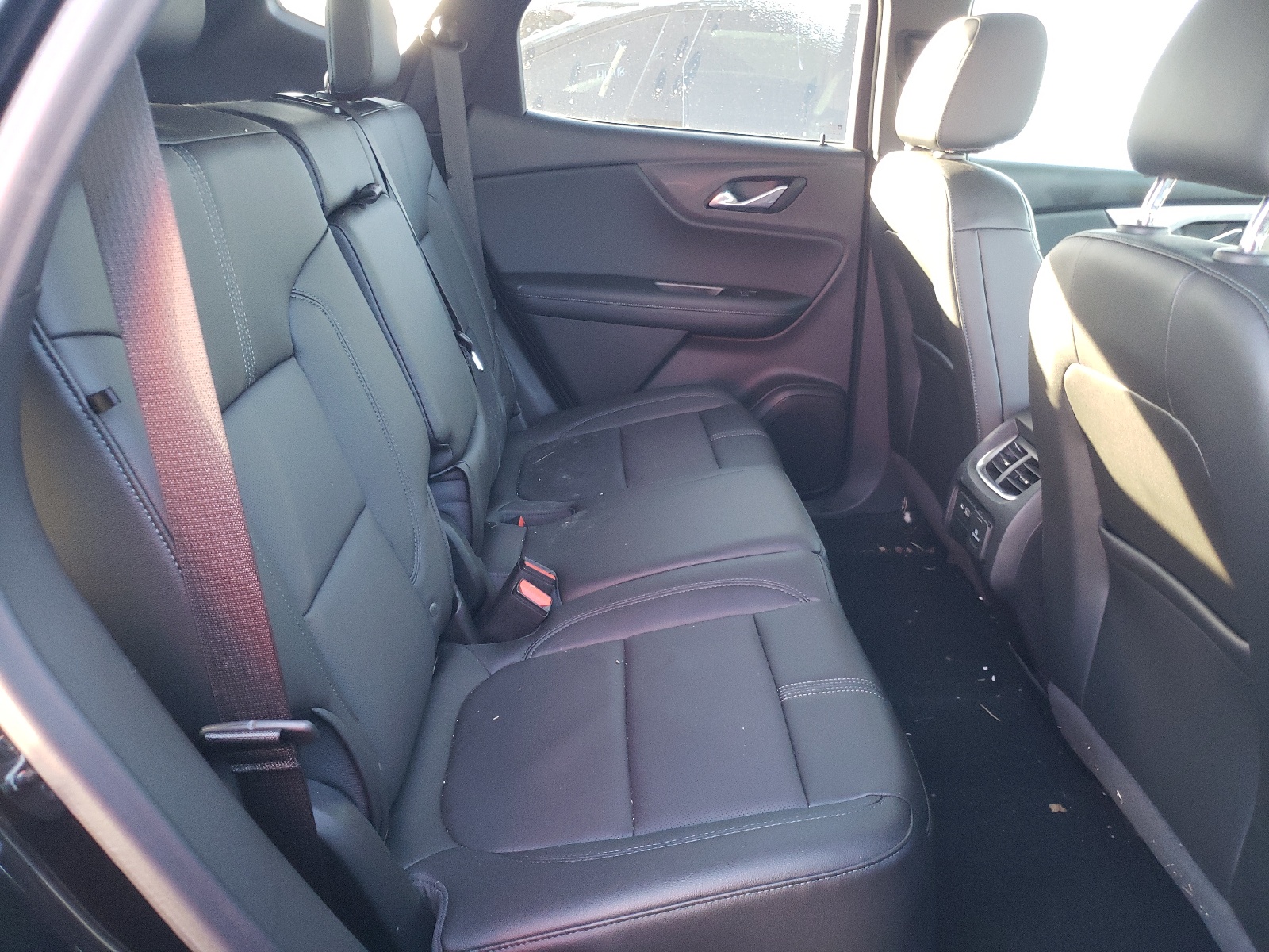 Photo 6 from auction – 2021 CHEVROLET BLAZER 3LT with VIN 3GNKBJR41MS505159