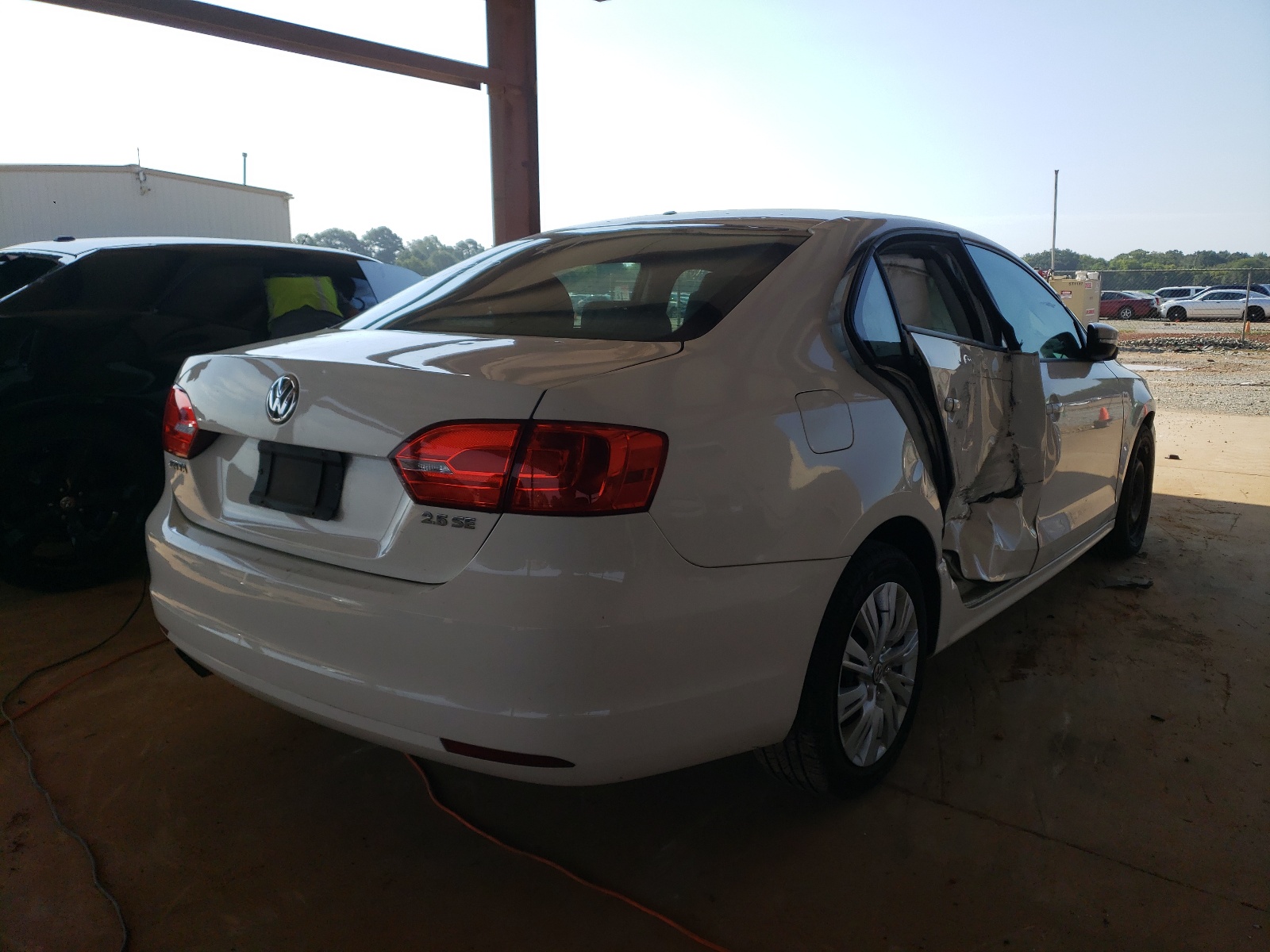 Photo 4 from auction – 2012 VOLKSWAGEN JETTA SE with VIN 3VWDP7AJ5CM332902