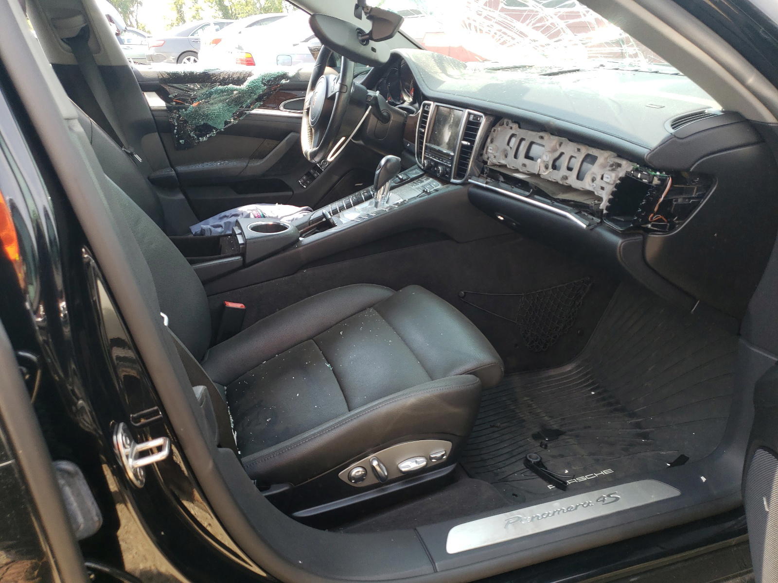 Photo 6 from auction – 2011 PORSCHE PANAMERA S with VIN WP0AB2A77BL060056