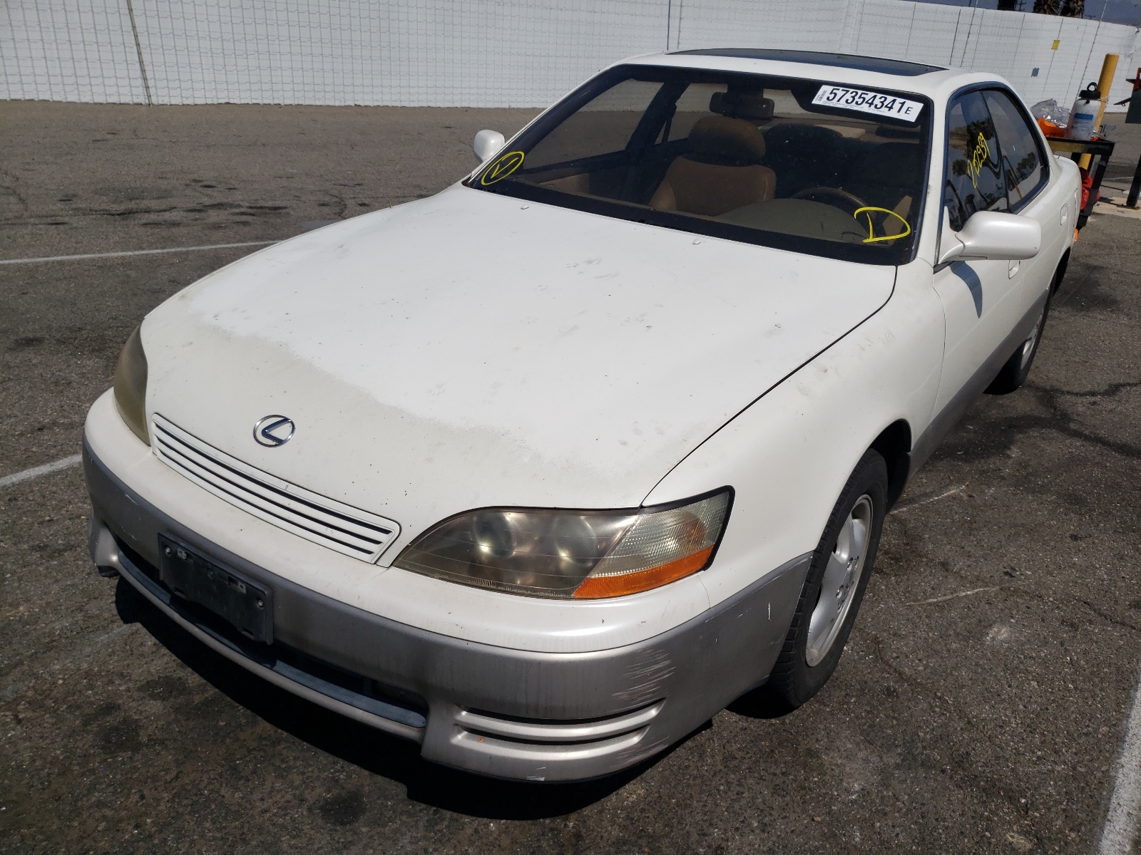 Photo 2 from auction – 1996 LEXUS ES 300 with VIN JT8BF12G9T0145287