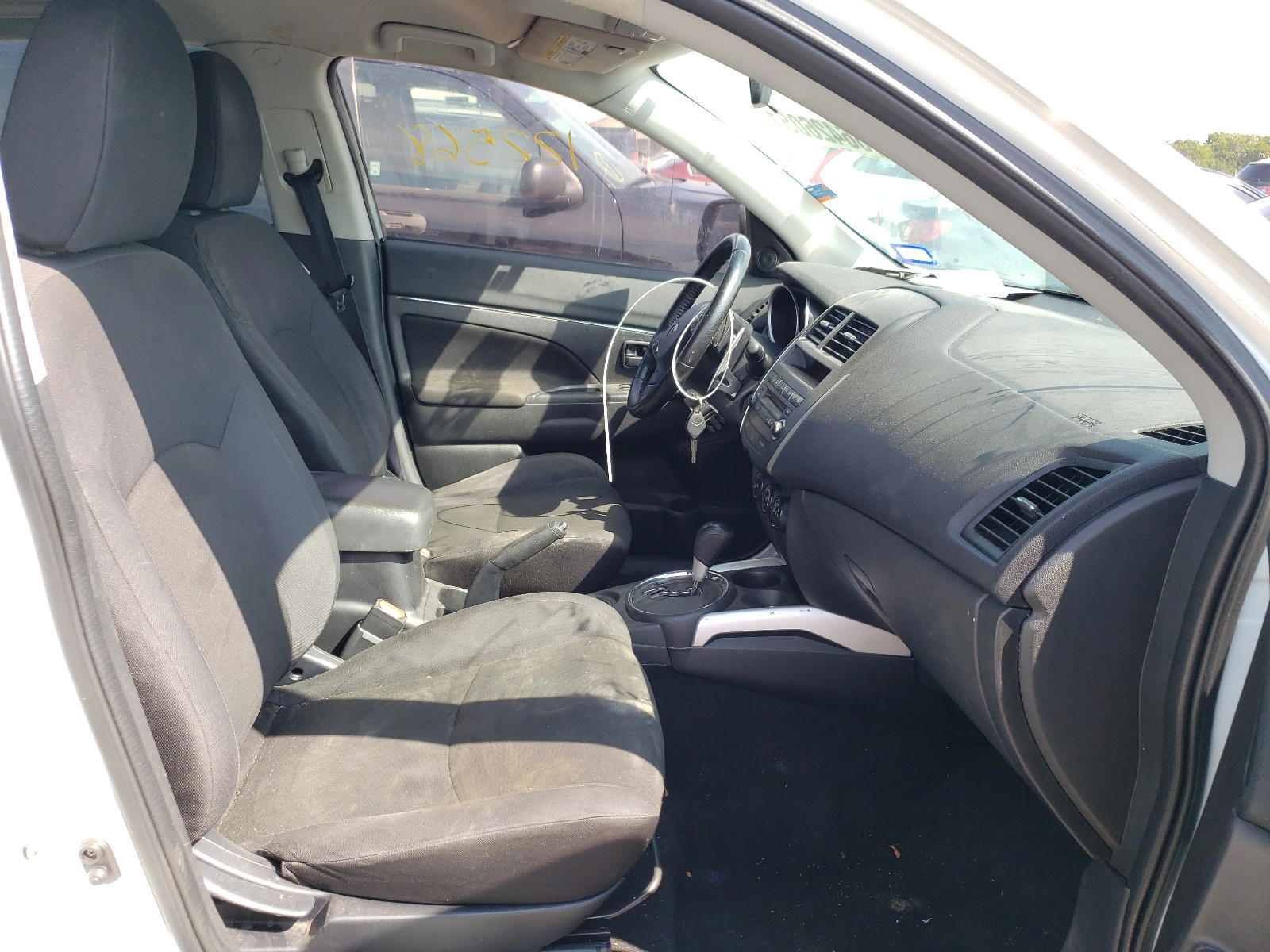 Photo 5 from auction – 2013 MITSUBISHI OUTLANDER with VIN 4A4AP3AUXDE008353