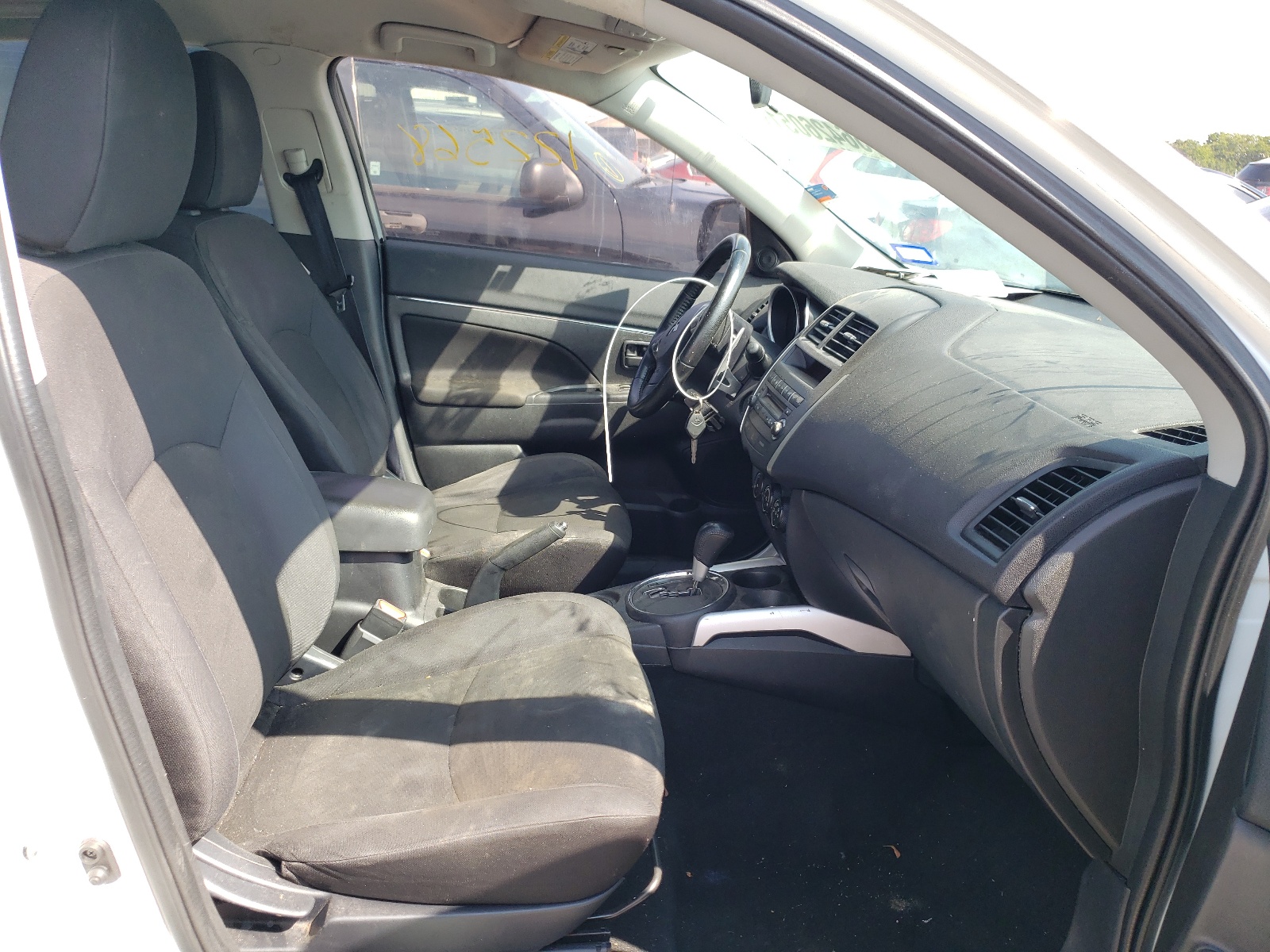 Zdjęcie 5 z aukcji – 2013 MITSUBISHI OUTLANDER z VIN 4A4AP3AUXDE008353