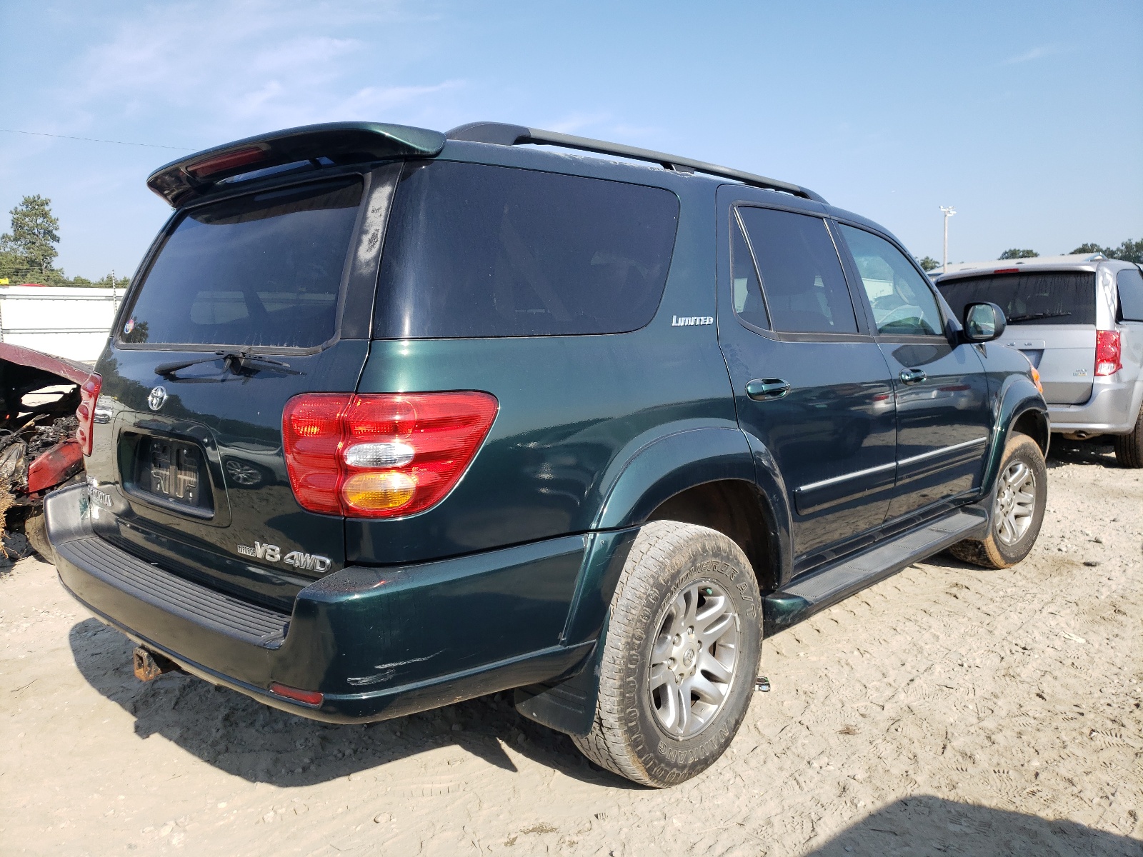 Photo 4 from auction – 2004 TOYOTA SEQUOIA LI with VIN 5TDBT48A44S224346