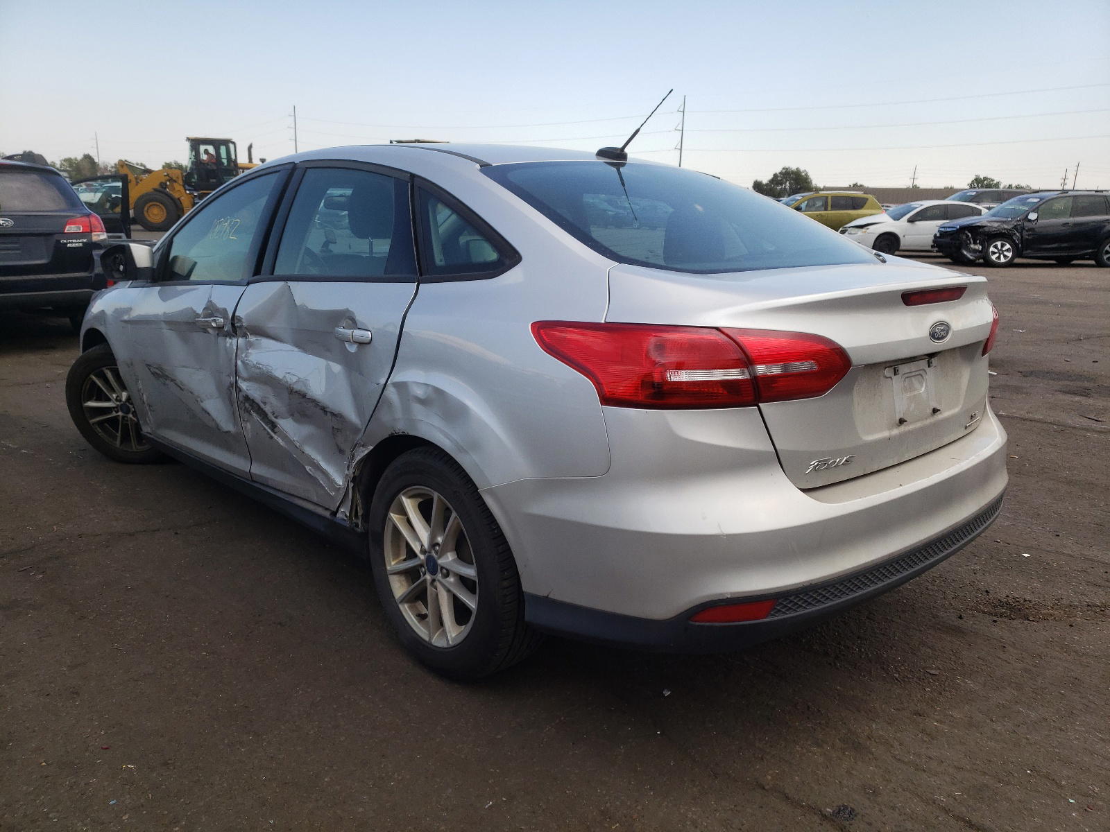 Photo 3 from auction – 2016 FORD FOCUS SE with VIN 1FADP3F28GL313903