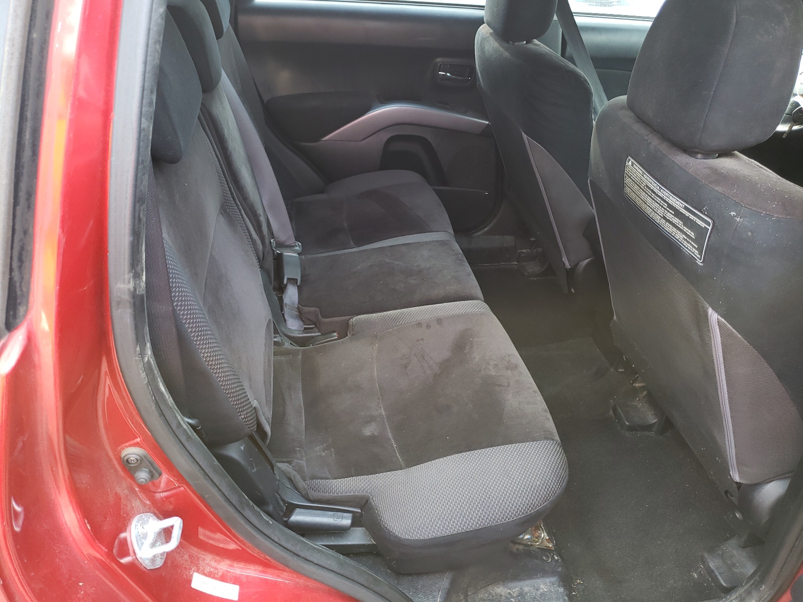 Photo 6 from auction – 2010 MITSUBISHI OUTLANDER with VIN JA4AS2AW9AZ001183
