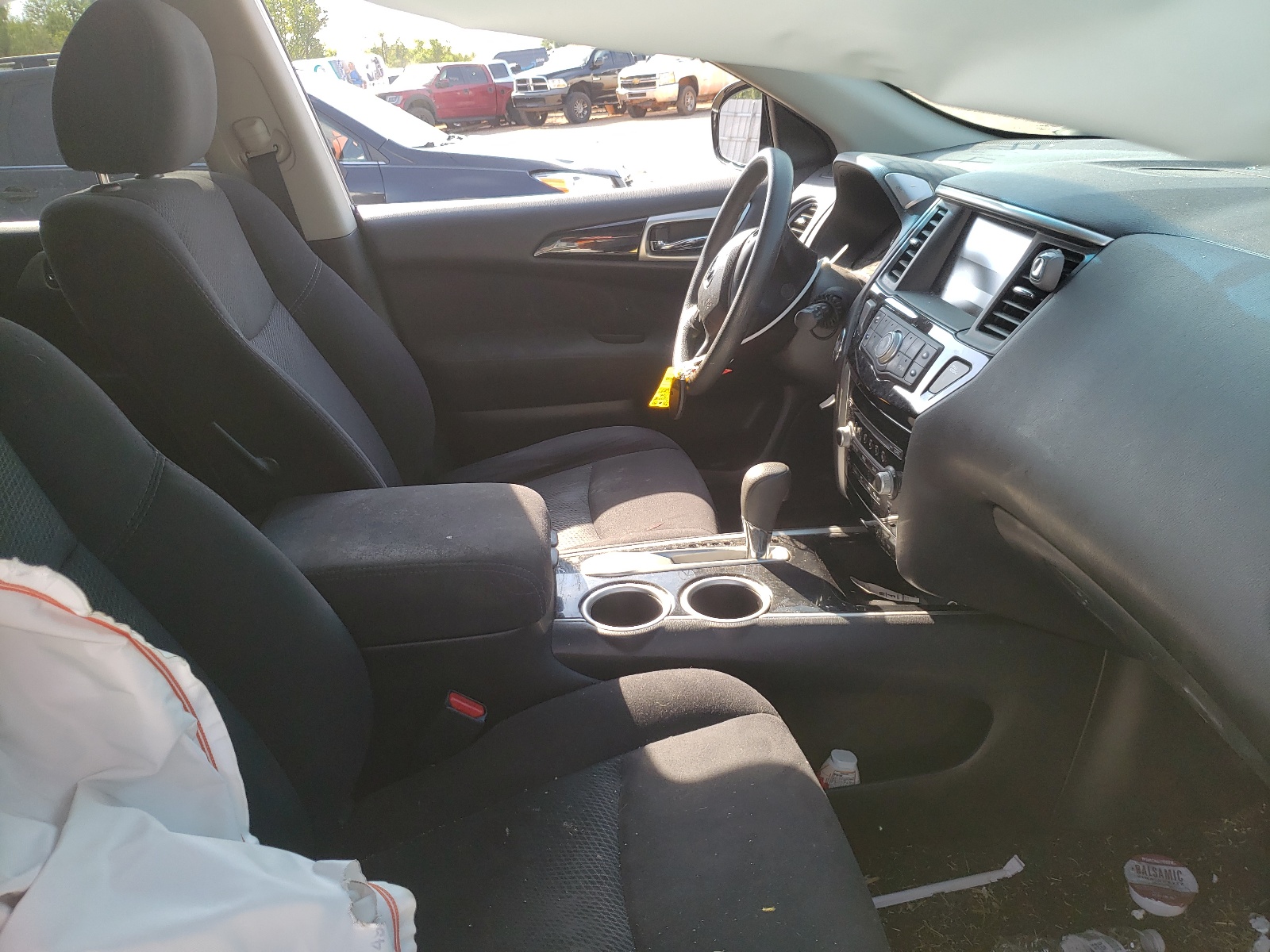 Photo 5 from auction – 2016 NISSAN PATHFINDER with VIN 5N1AR2MN5GC614994