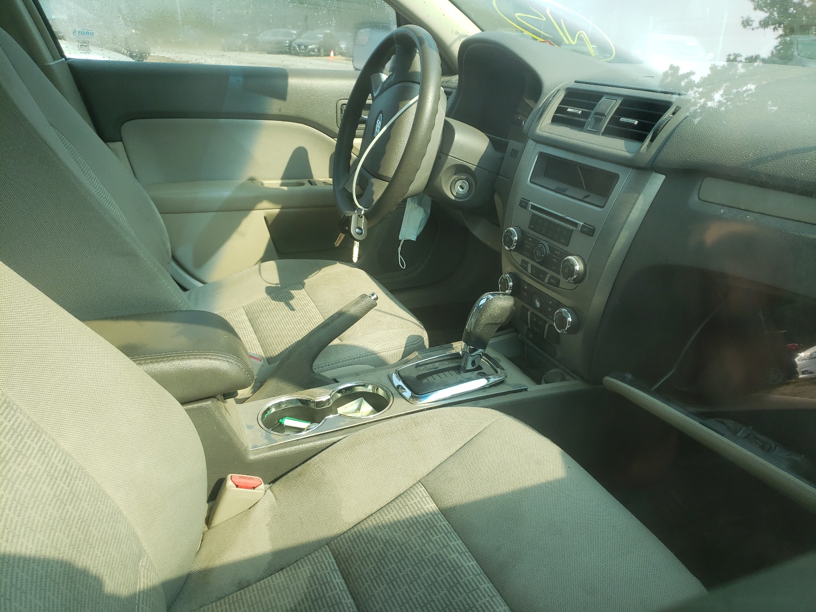 Photo 5 from auction – 2011 FORD FUSION SE with VIN 3FAHP0HA6BR119661