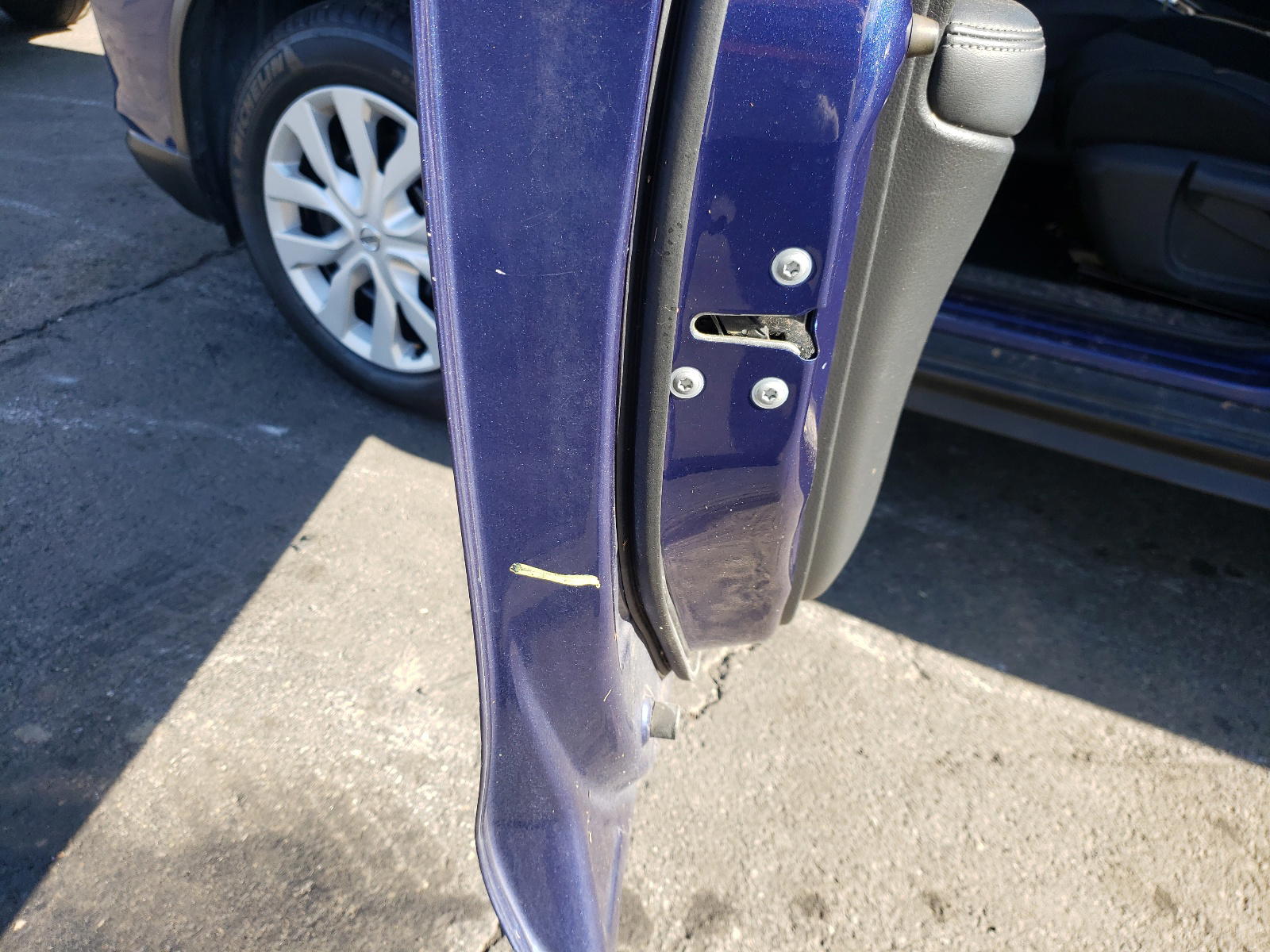 Photo 9 from auction – 2019 NISSAN ROGUE S with VIN KNMAT2MV6KP506830