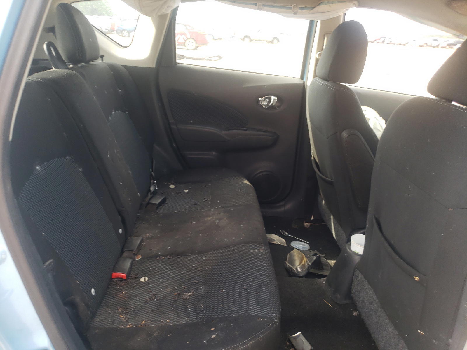 Photo 6 from auction – 2015 NISSAN VERSA NOTE with VIN 3N1CE2CP8FL353751
