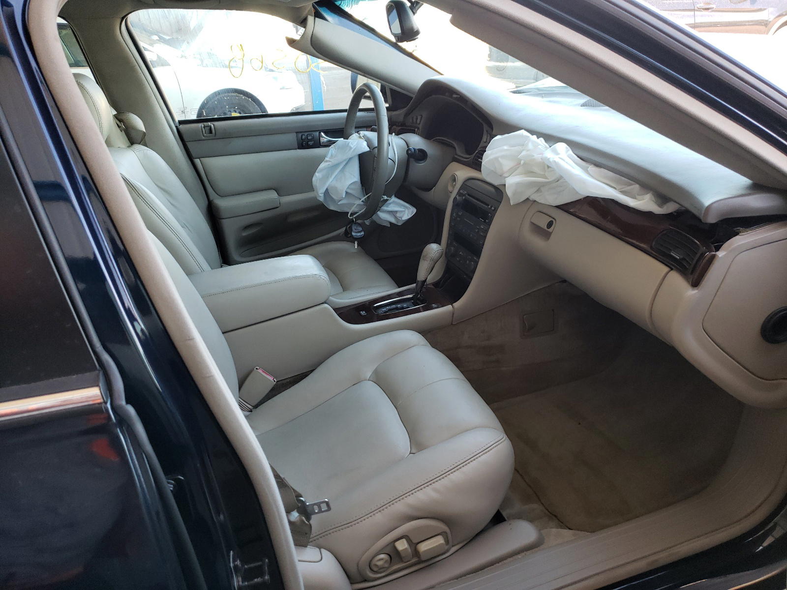 Photo 5 from auction – 2004 CADILLAC DEVILLE with VIN 1G6KS54Y24U133182