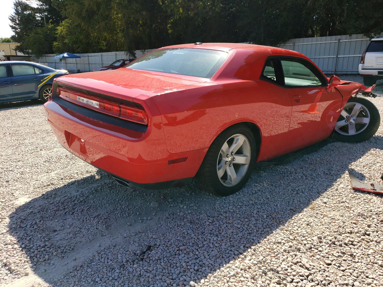 Photo 4 from auction – 2014 DODGE CHALLENGER with VIN 2C3CDYAG6EH311077